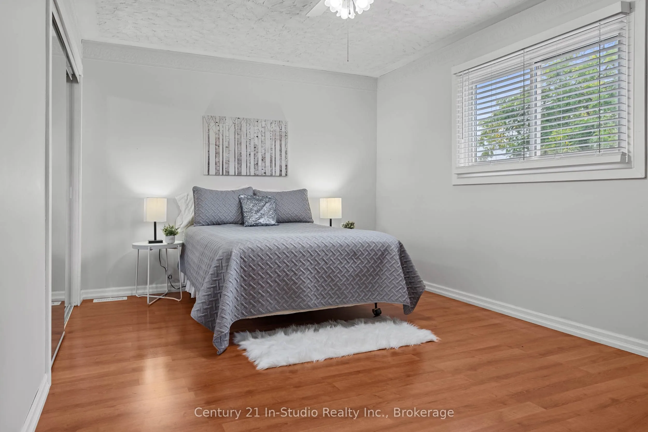 618134 Grey 18 Road
