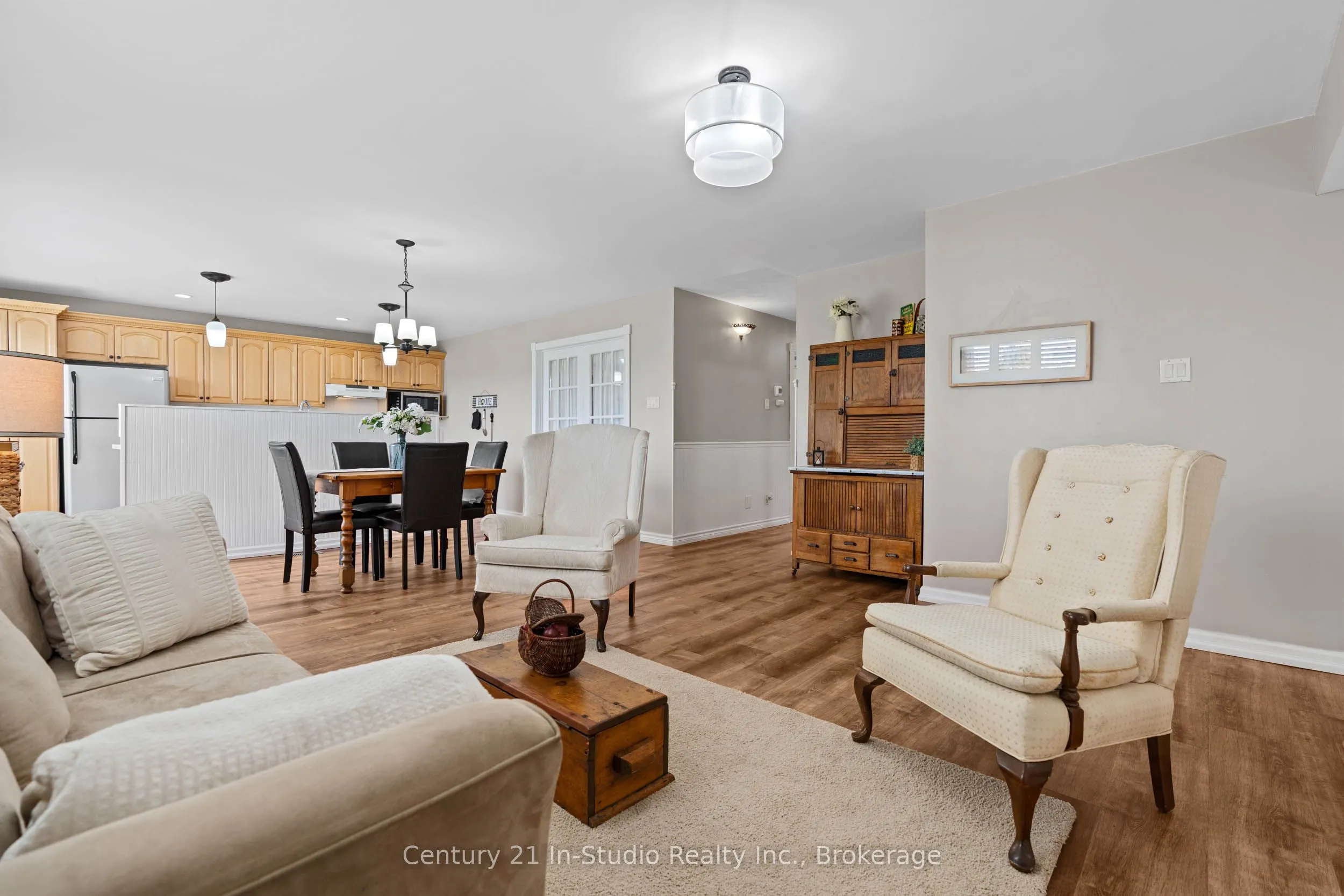 618134 Grey 18 Road