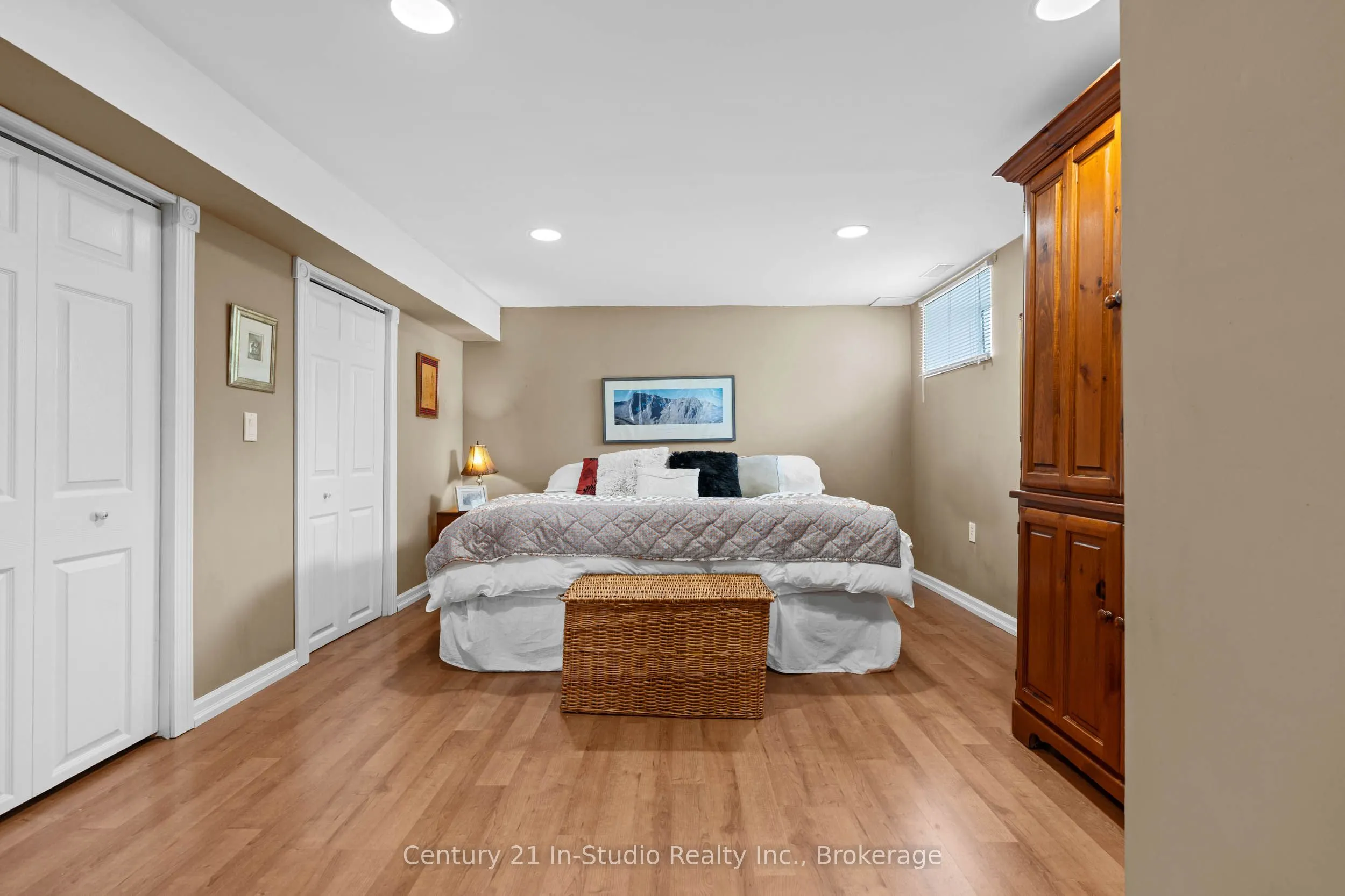 618134 Grey 18 Road