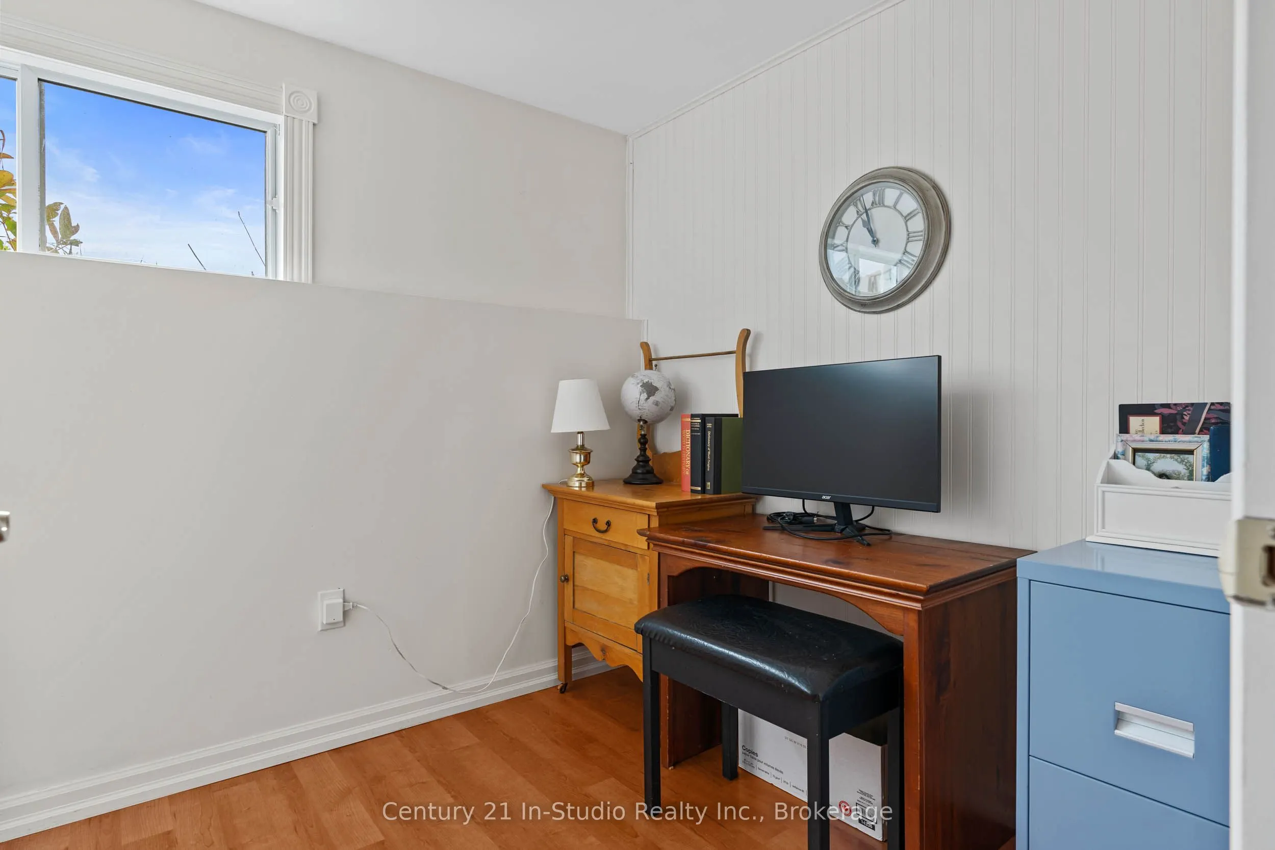 618134 Grey 18 Road