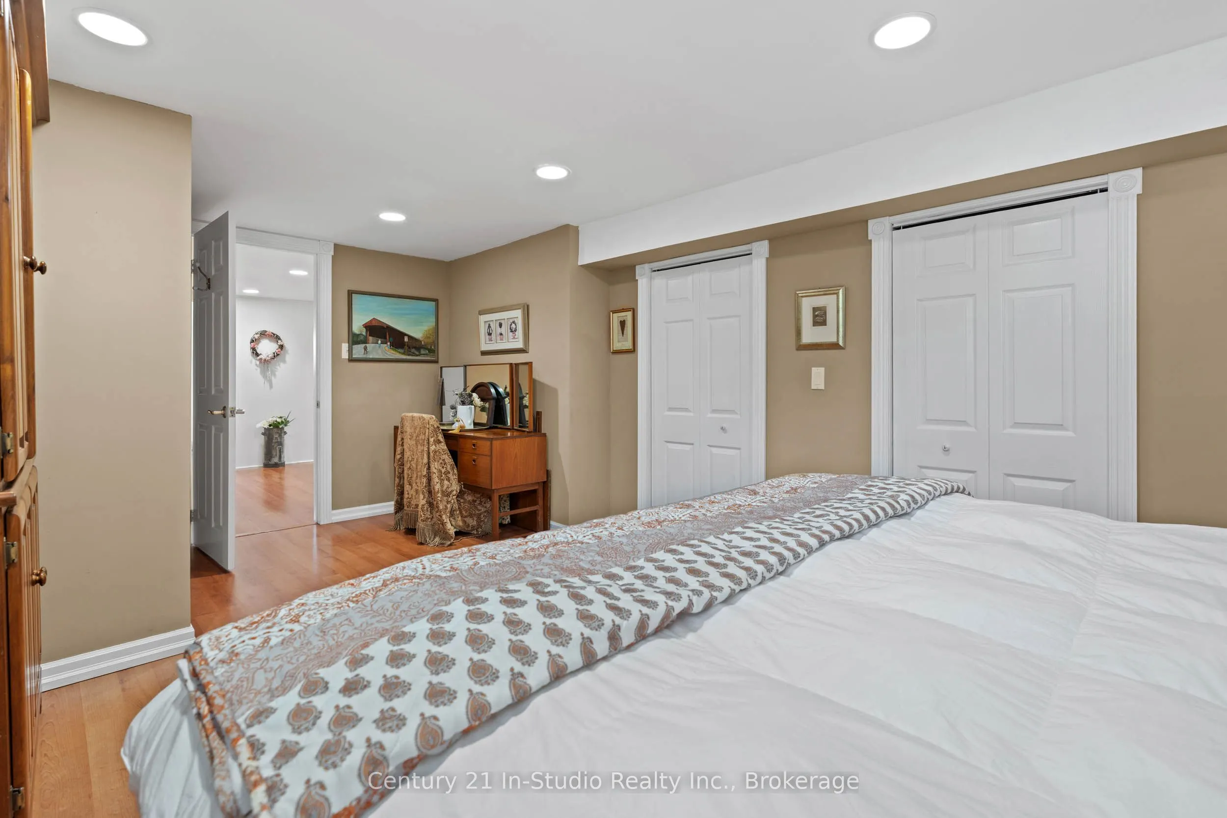 618134 Grey 18 Road