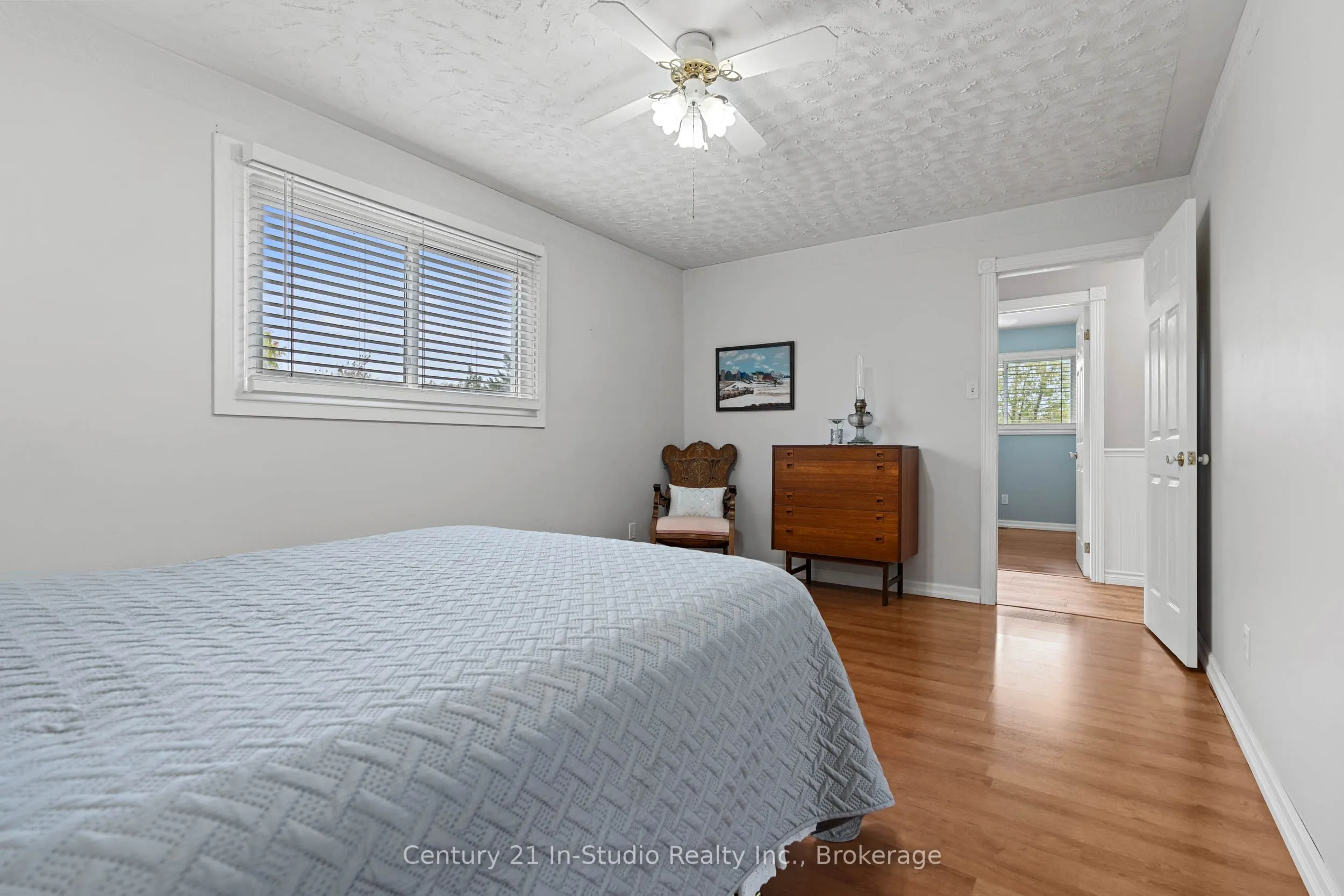 618134 Grey 18 Road