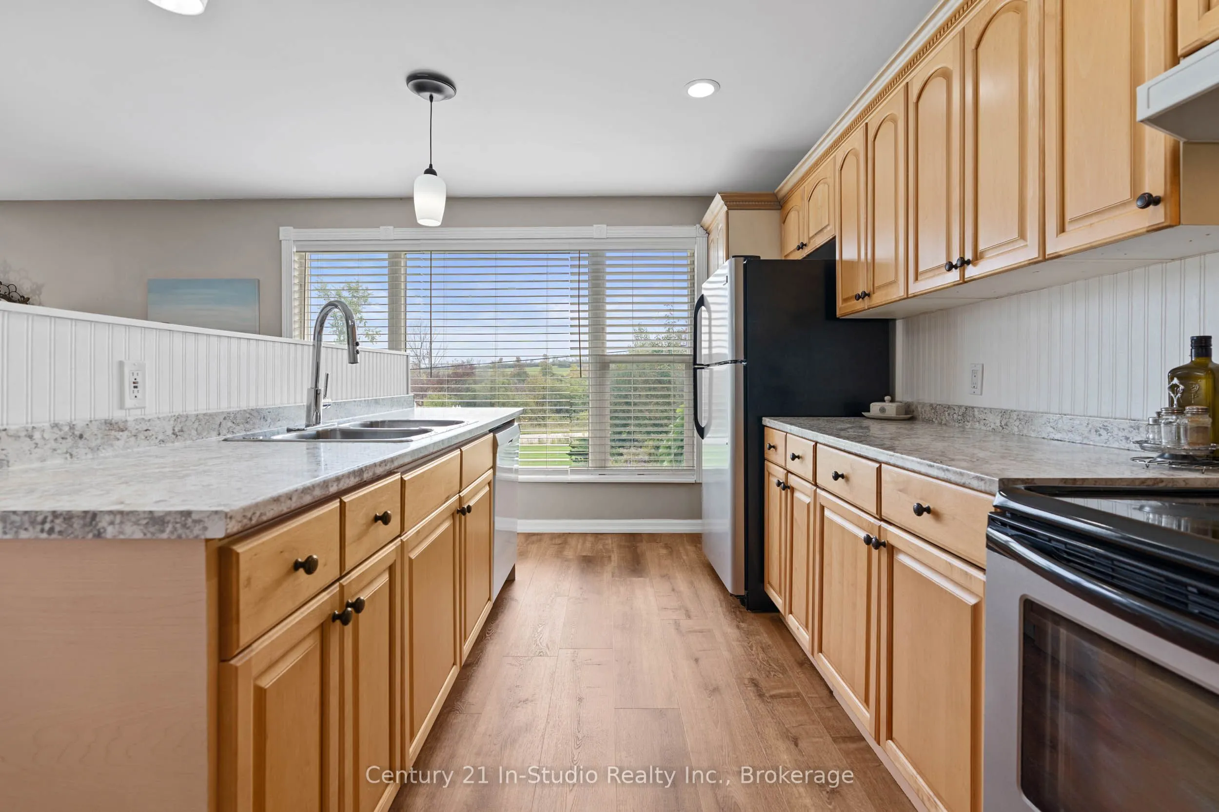 618134 Grey 18 Road