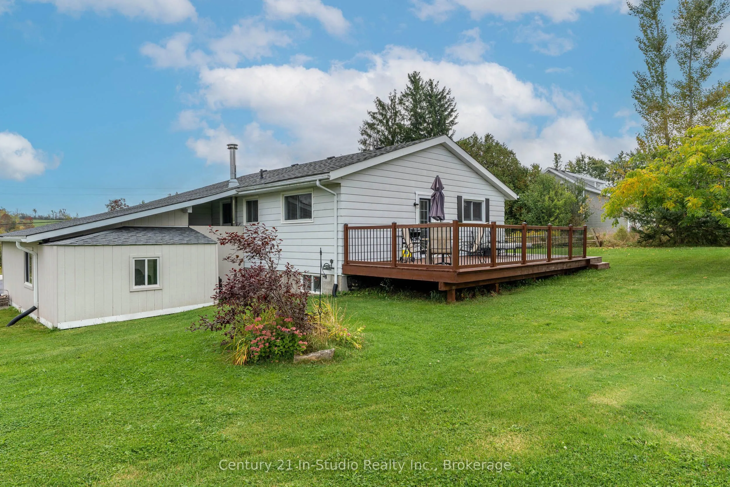 618134 Grey 18 Road