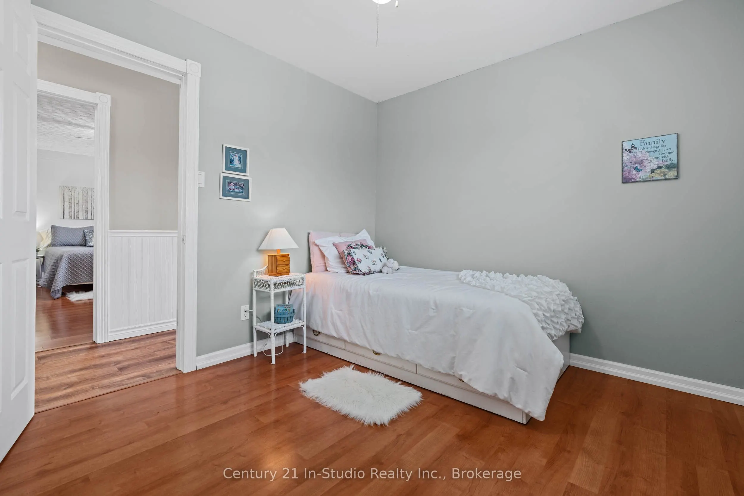 618134 Grey 18 Road