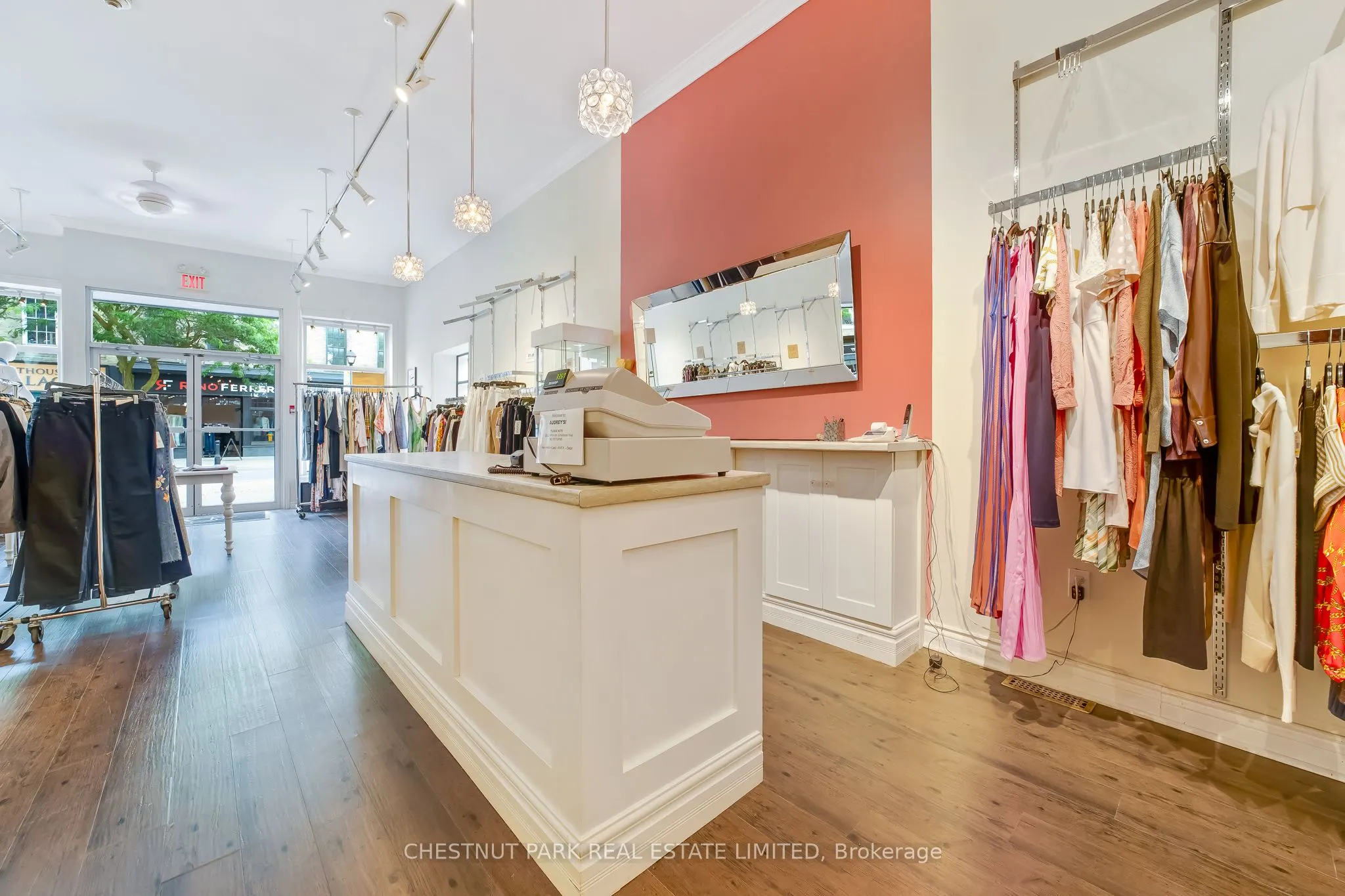 2-19 King Street W