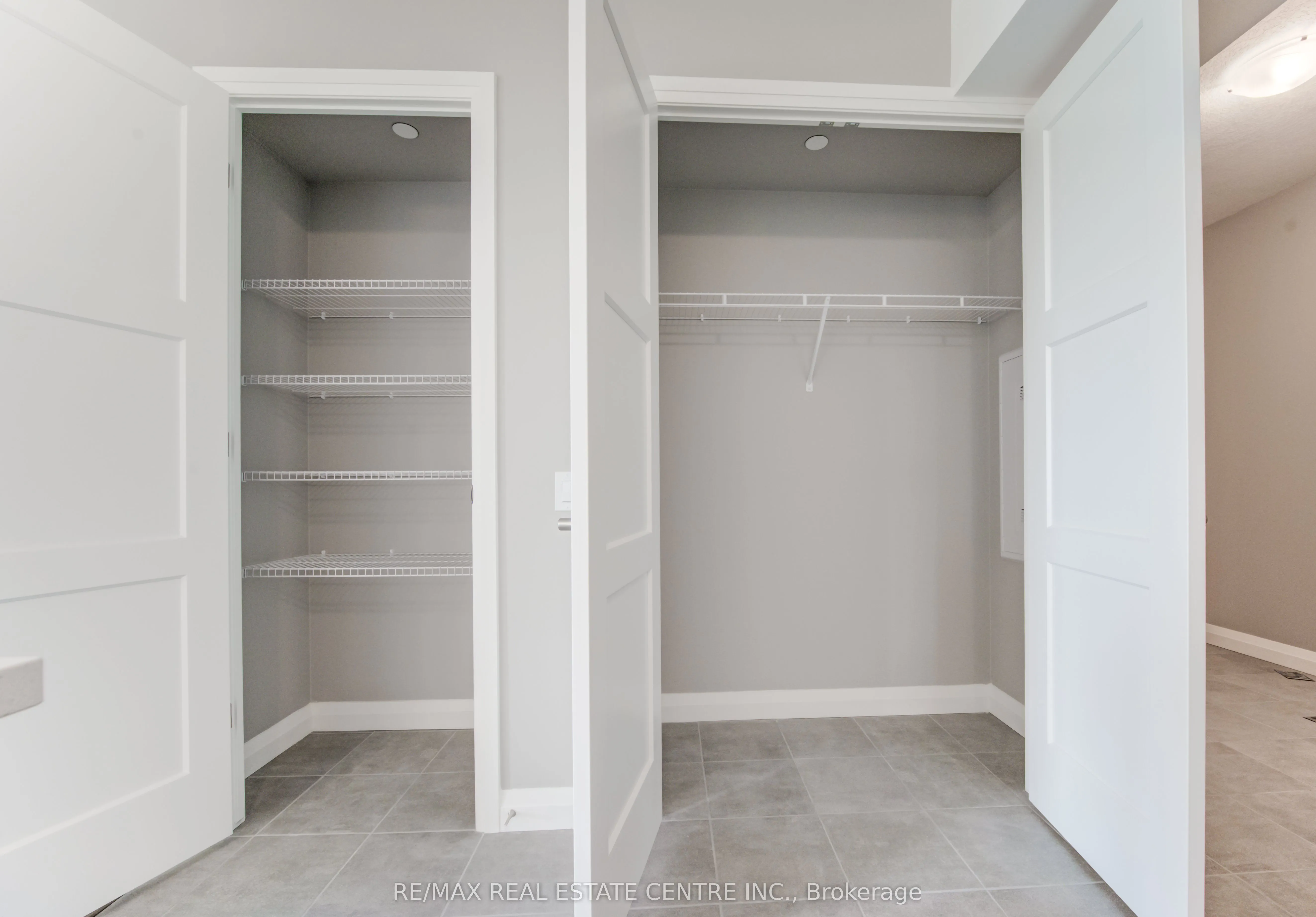 93 Arthur Street S, #1001