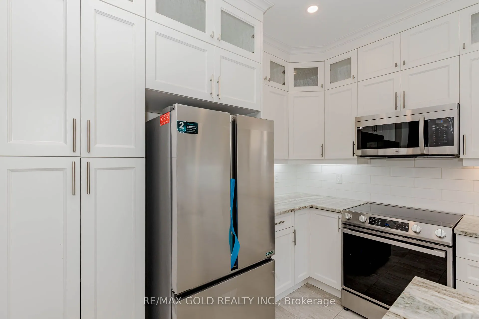 61 Eleanor Avenue, #Upstairs