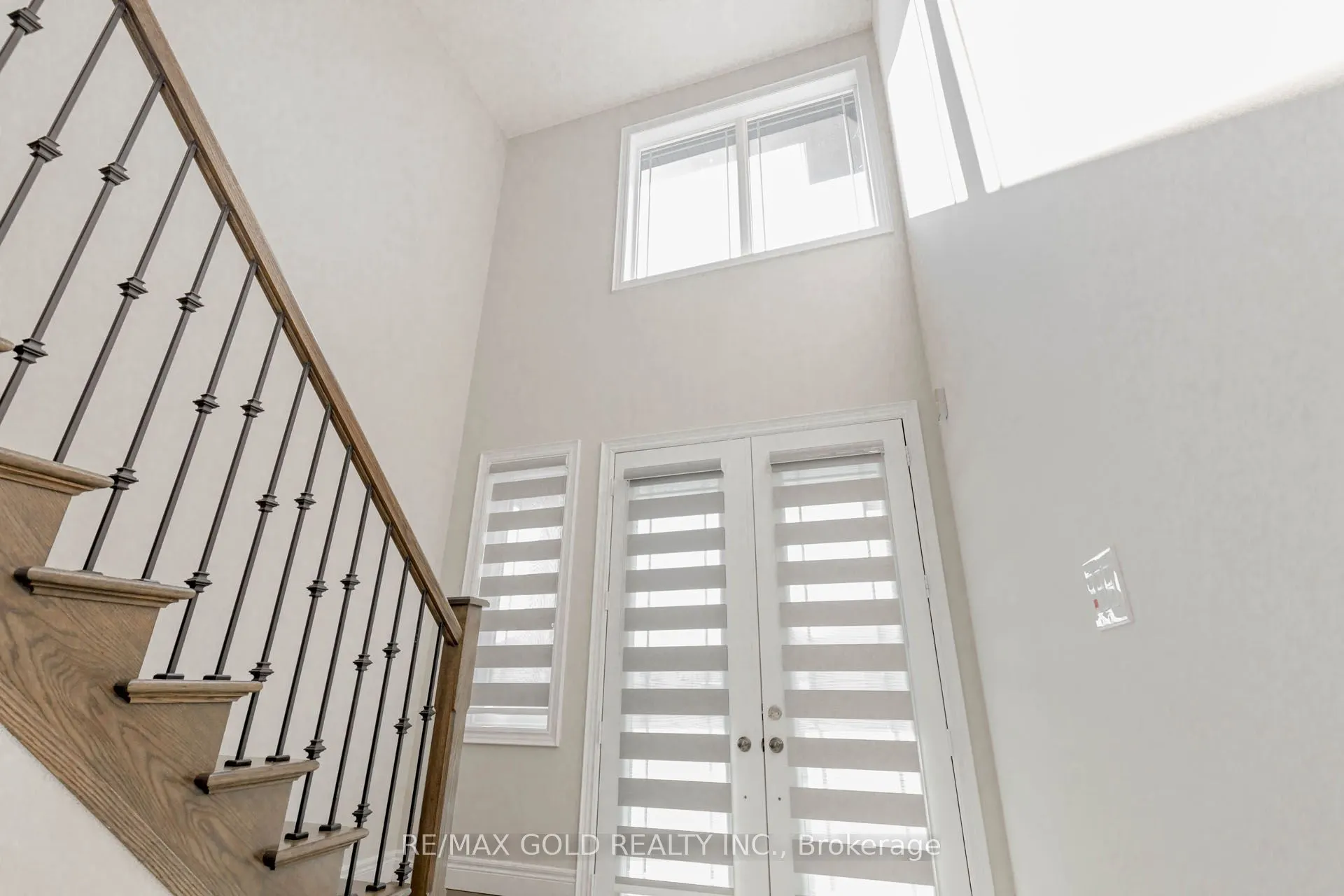 61 Eleanor Avenue, #Upstairs