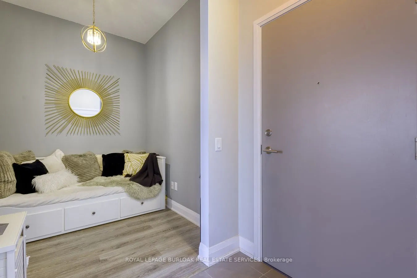 16 Concord Place, #627
