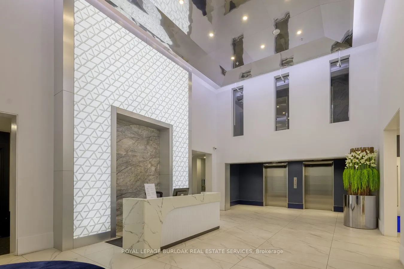 16 Concord Place, #627