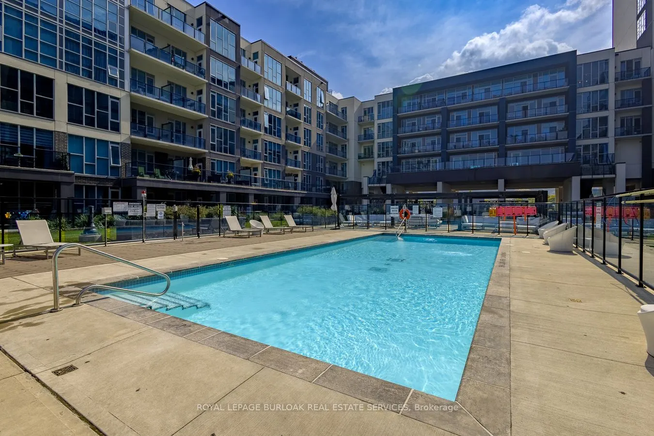 16 Concord Place, #627