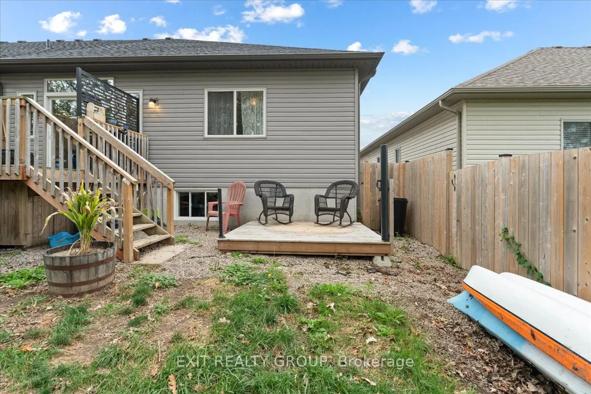 35 Ledgerock Court
