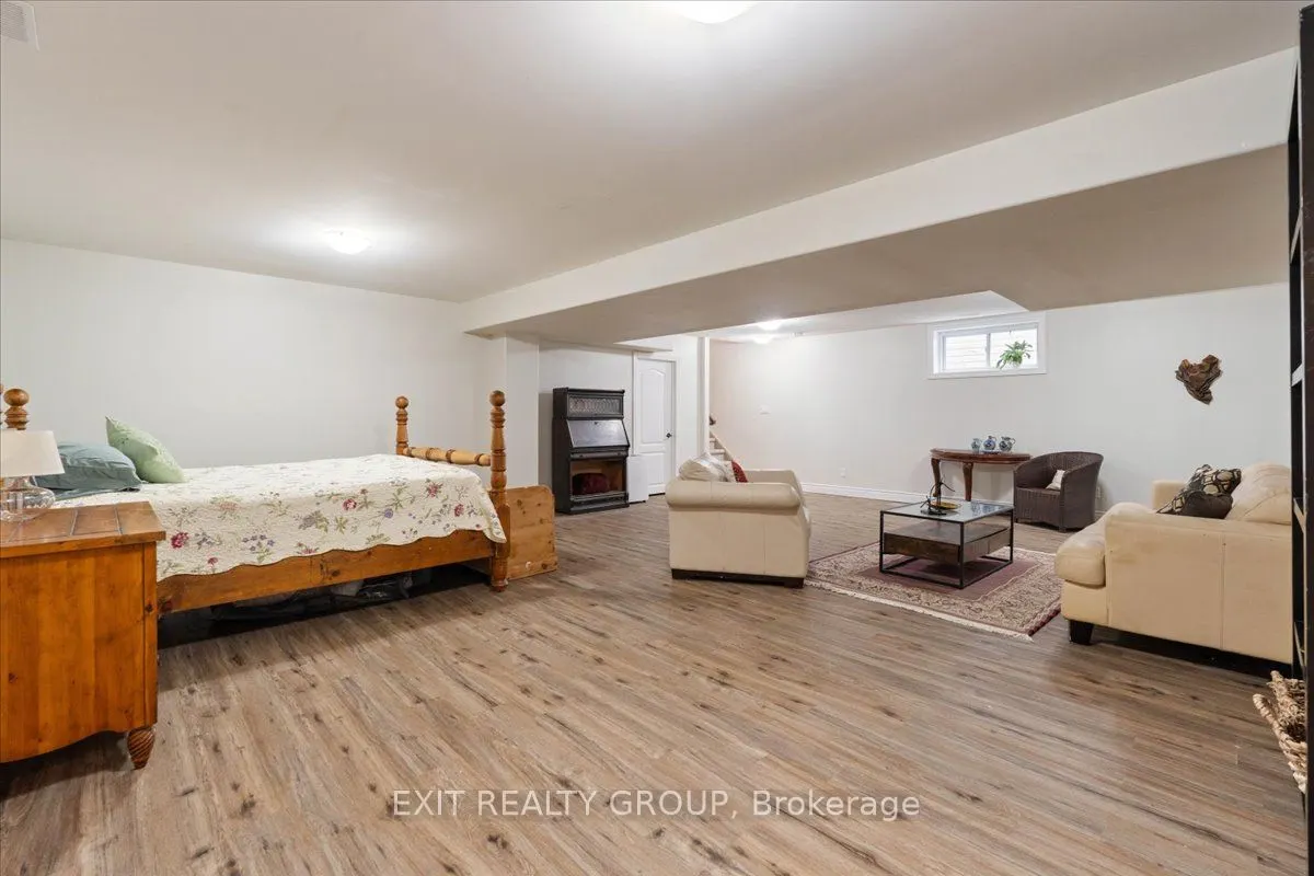 35 Ledgerock Court