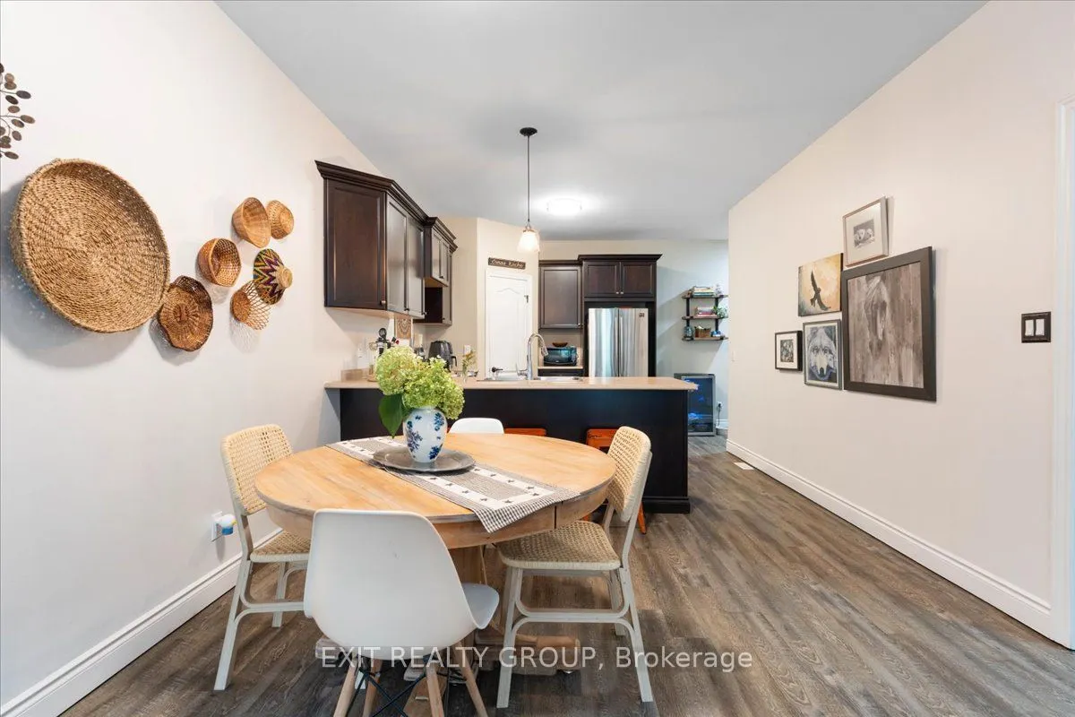 35 Ledgerock Court