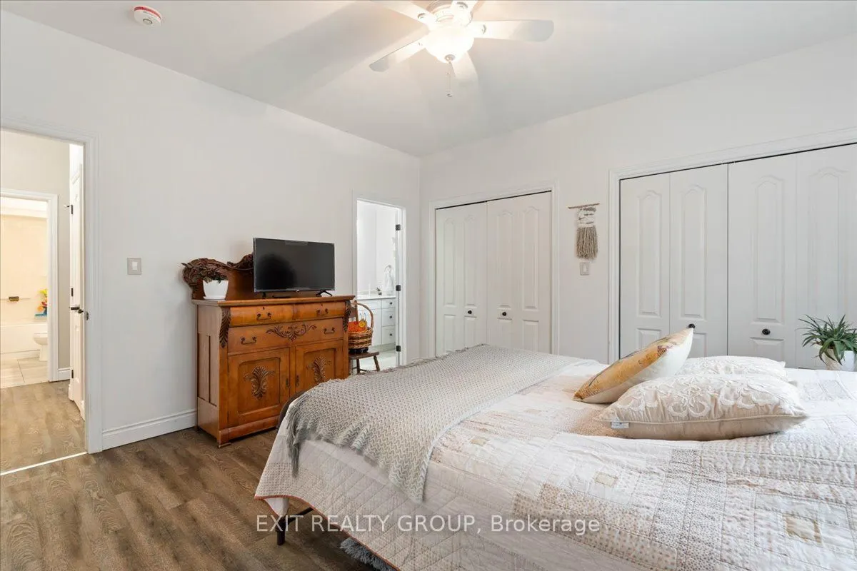 35 Ledgerock Court