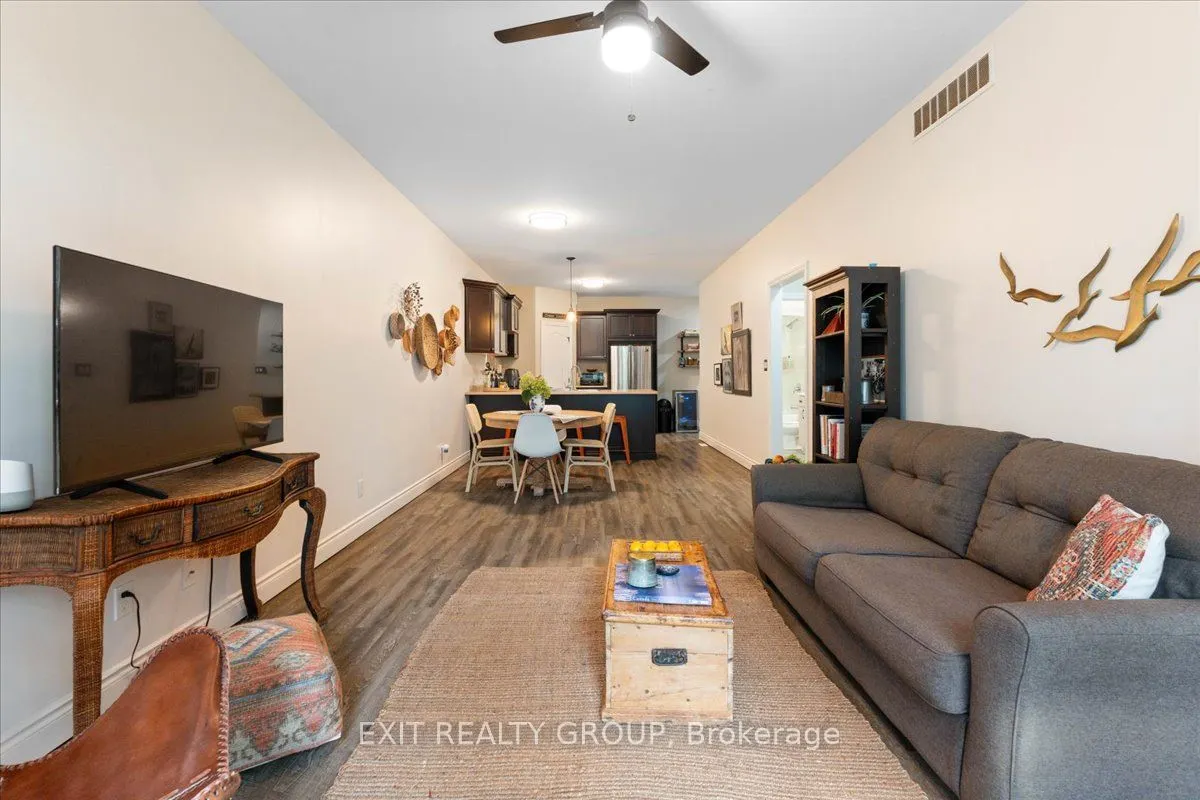 35 Ledgerock Court