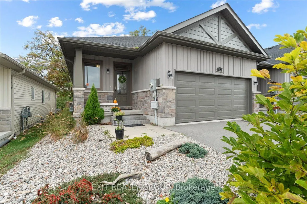 35 Ledgerock Court