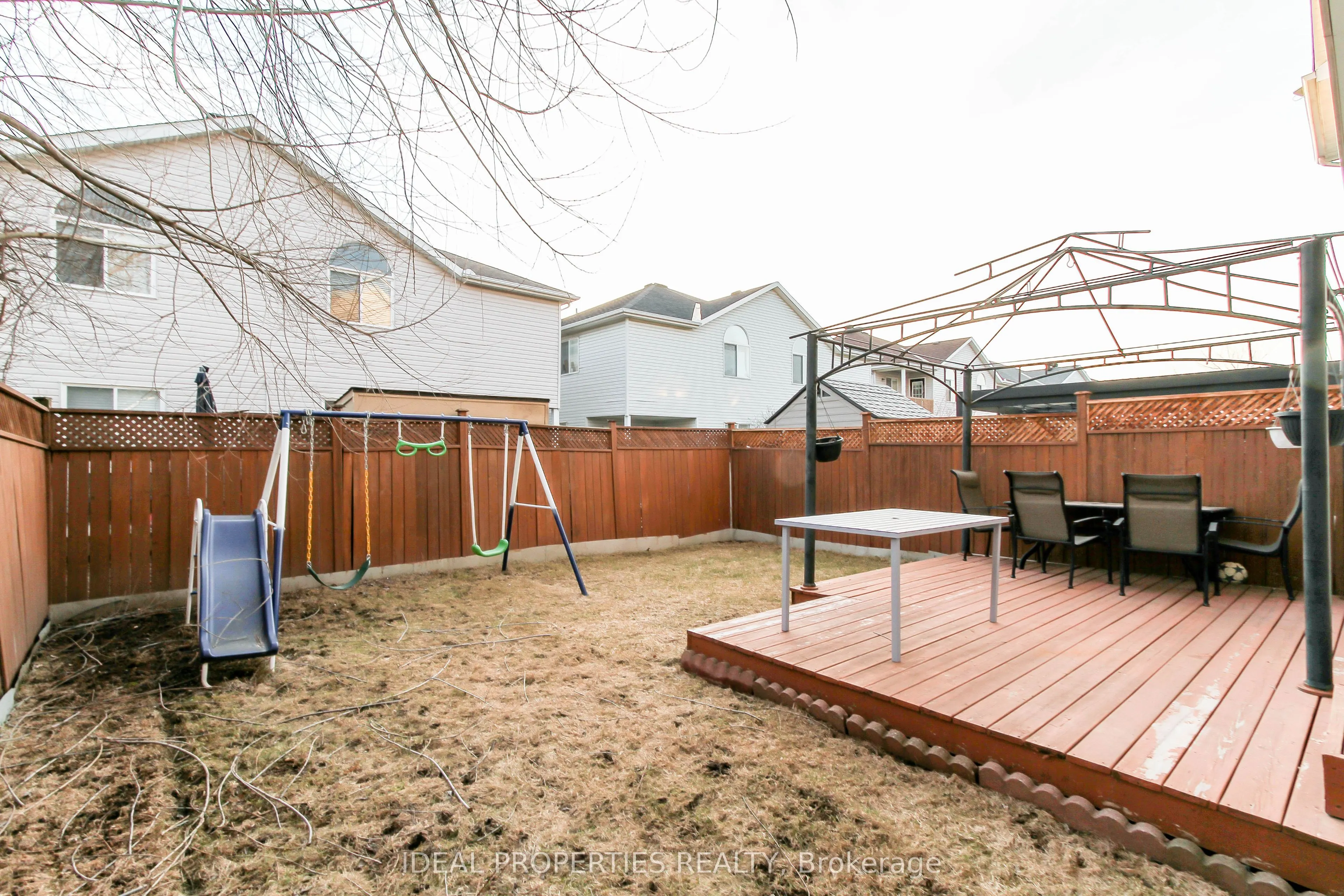19 Castle Glen Crescent, #B