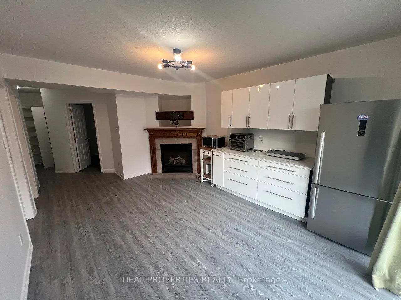 19 Castle Glen Crescent, #B