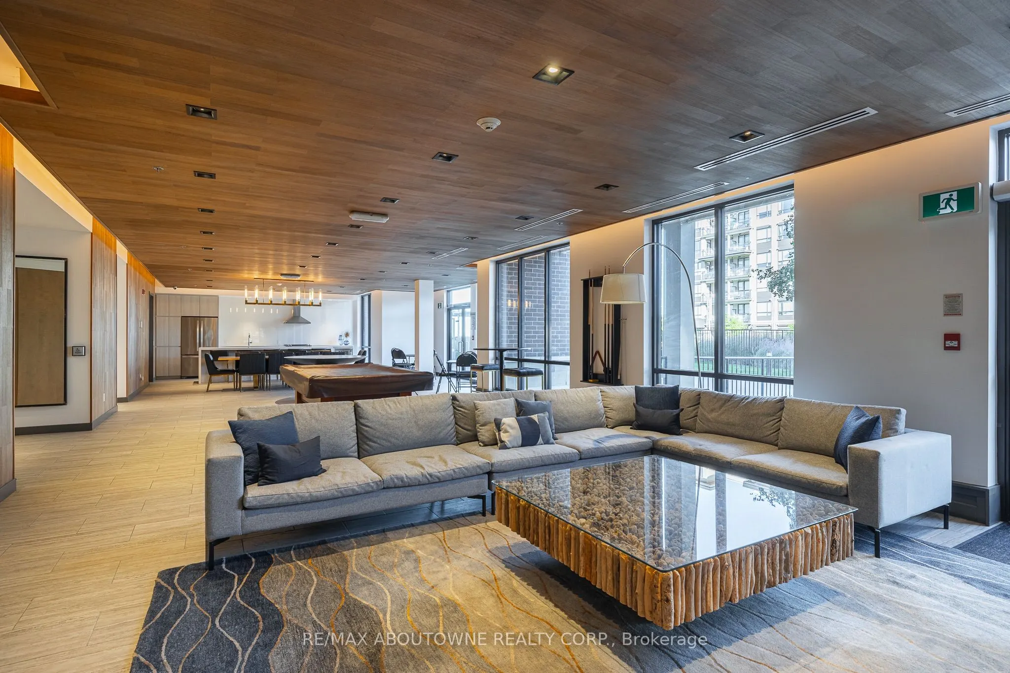 40 Esplanade Lane, #614