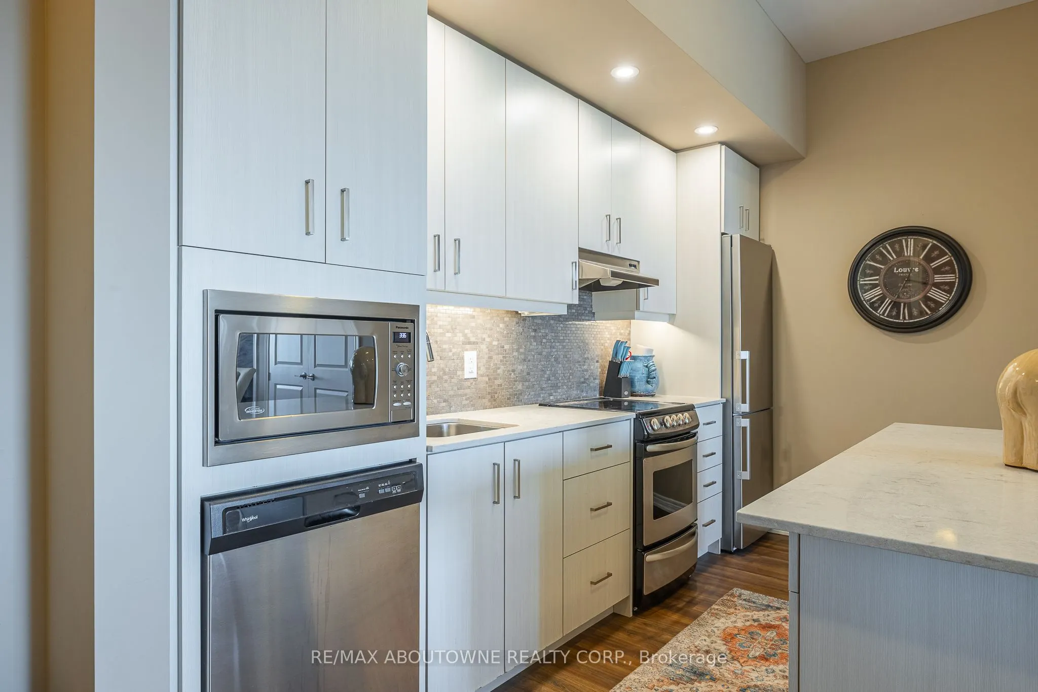 40 Esplanade Lane, #614