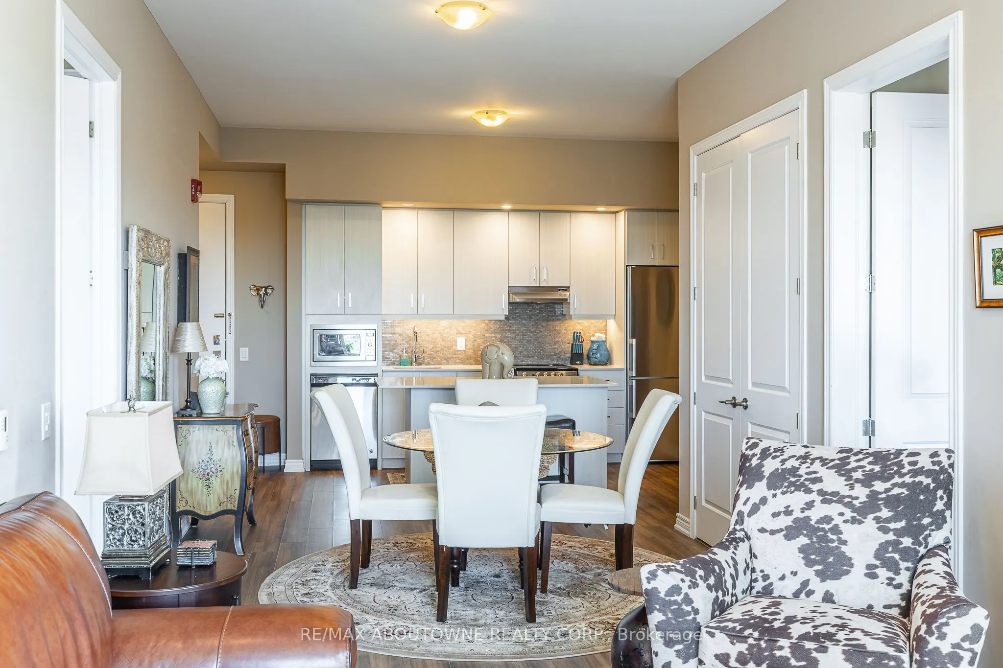 40 Esplanade Lane, #614