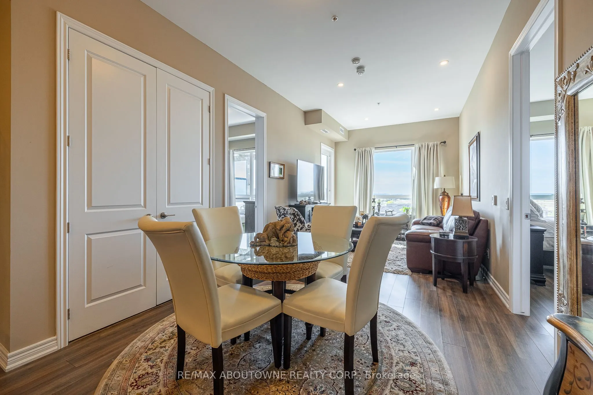 40 Esplanade Lane, #614