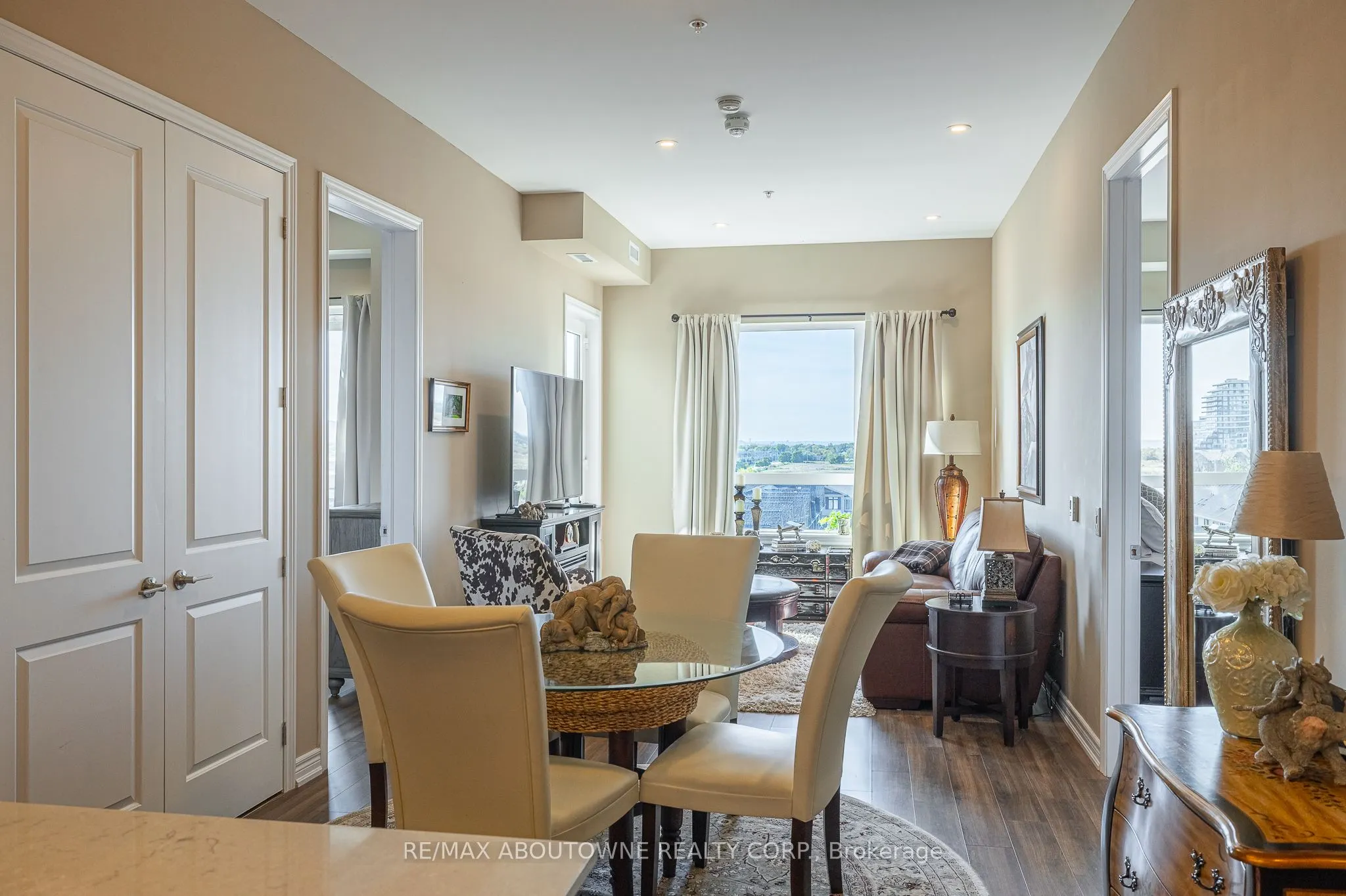 40 Esplanade Lane, #614