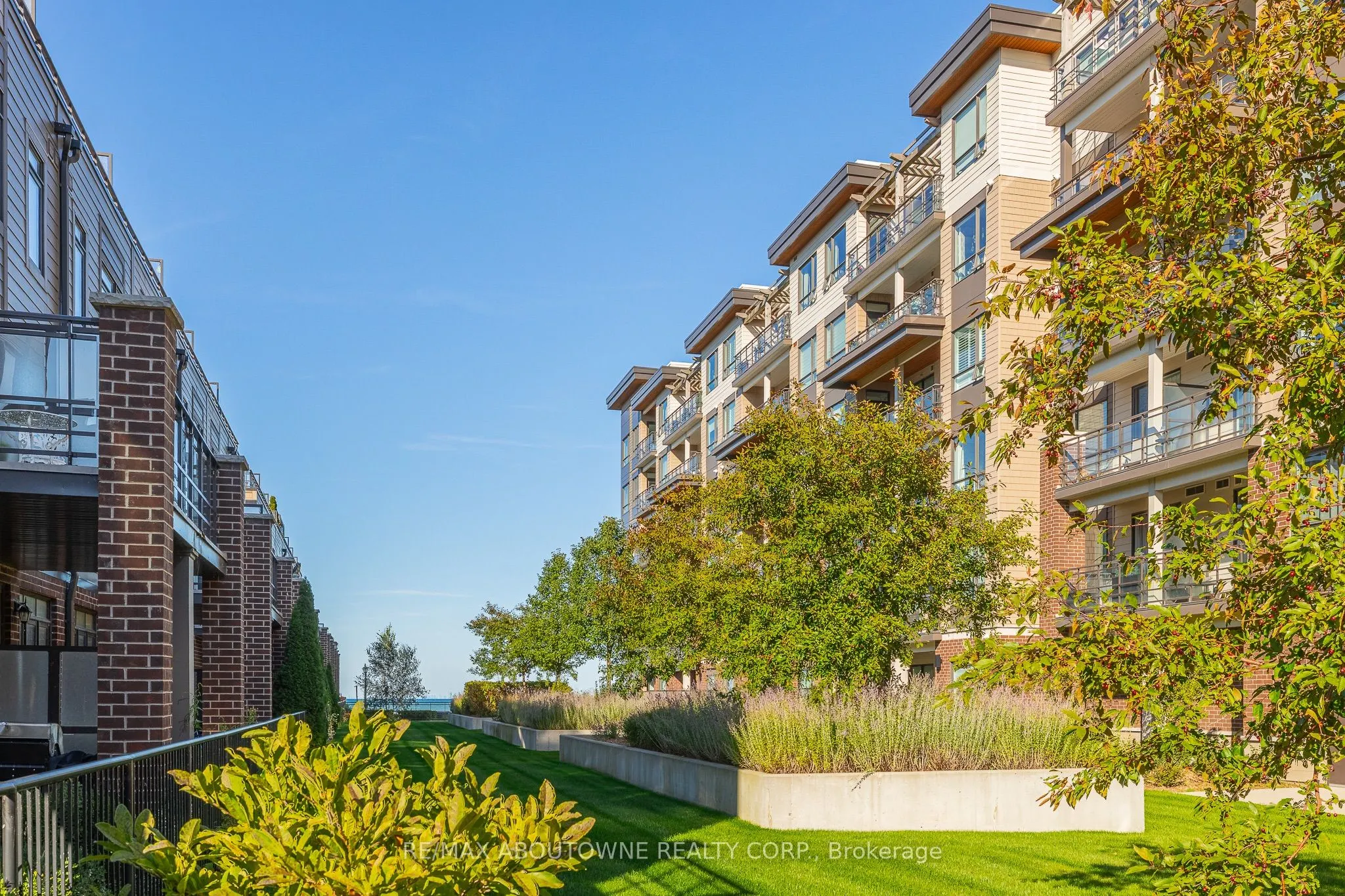40 Esplanade Lane, #614