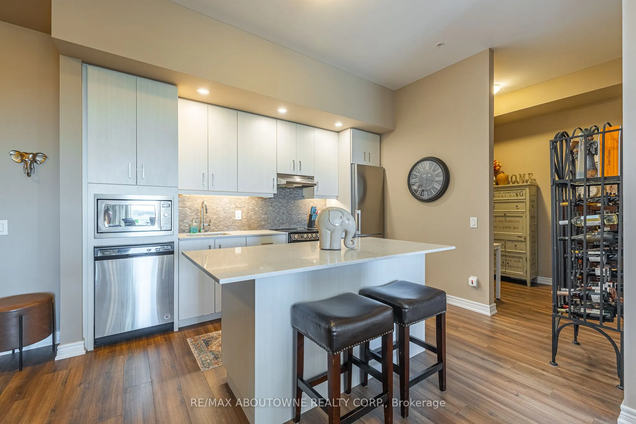 40 Esplanade Lane, #614