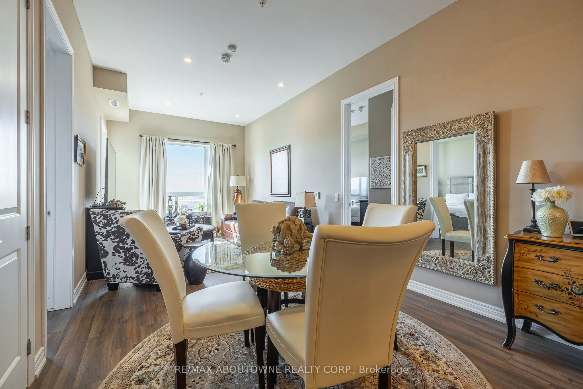 40 Esplanade Lane, #614