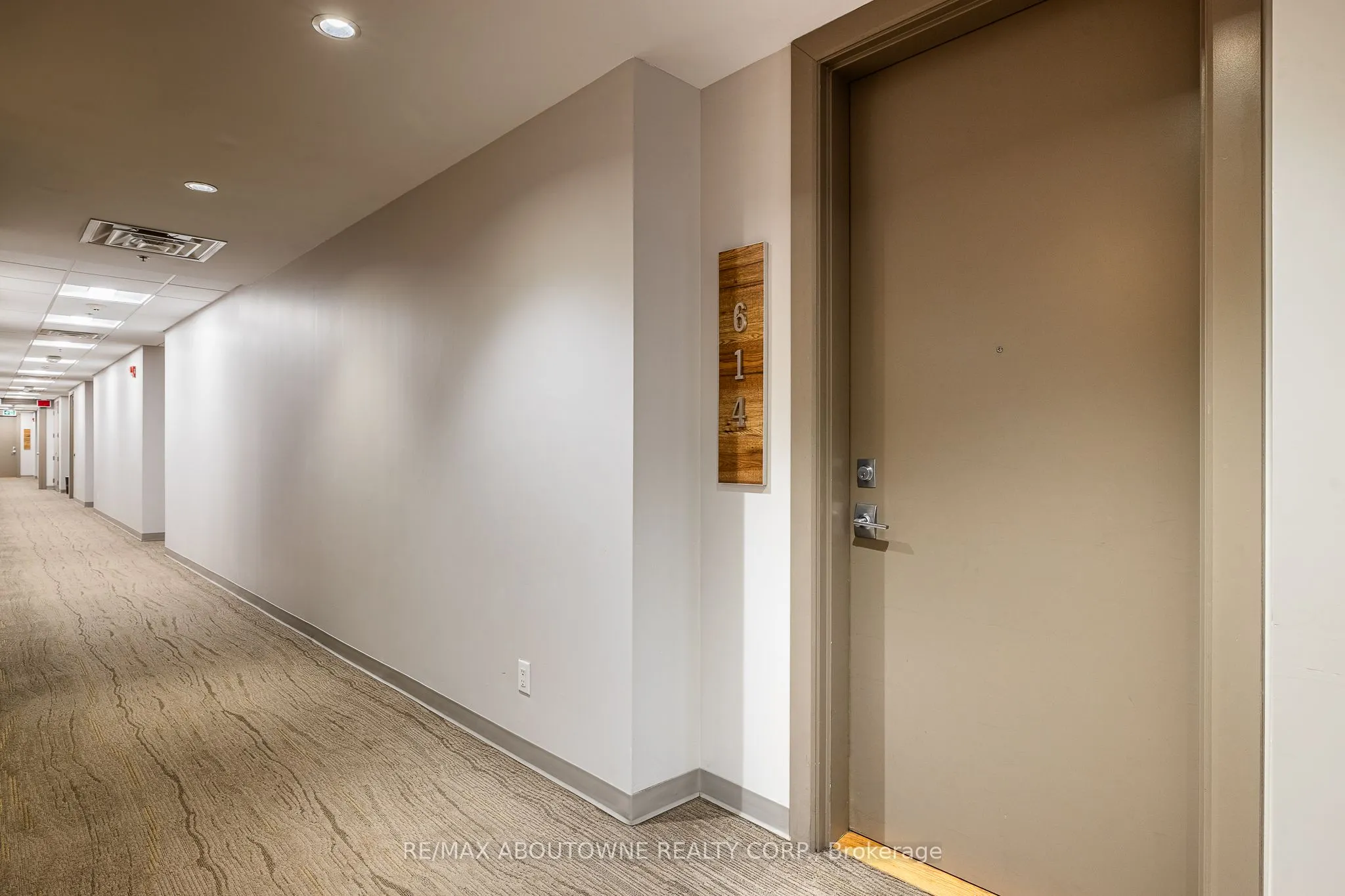 40 Esplanade Lane, #614