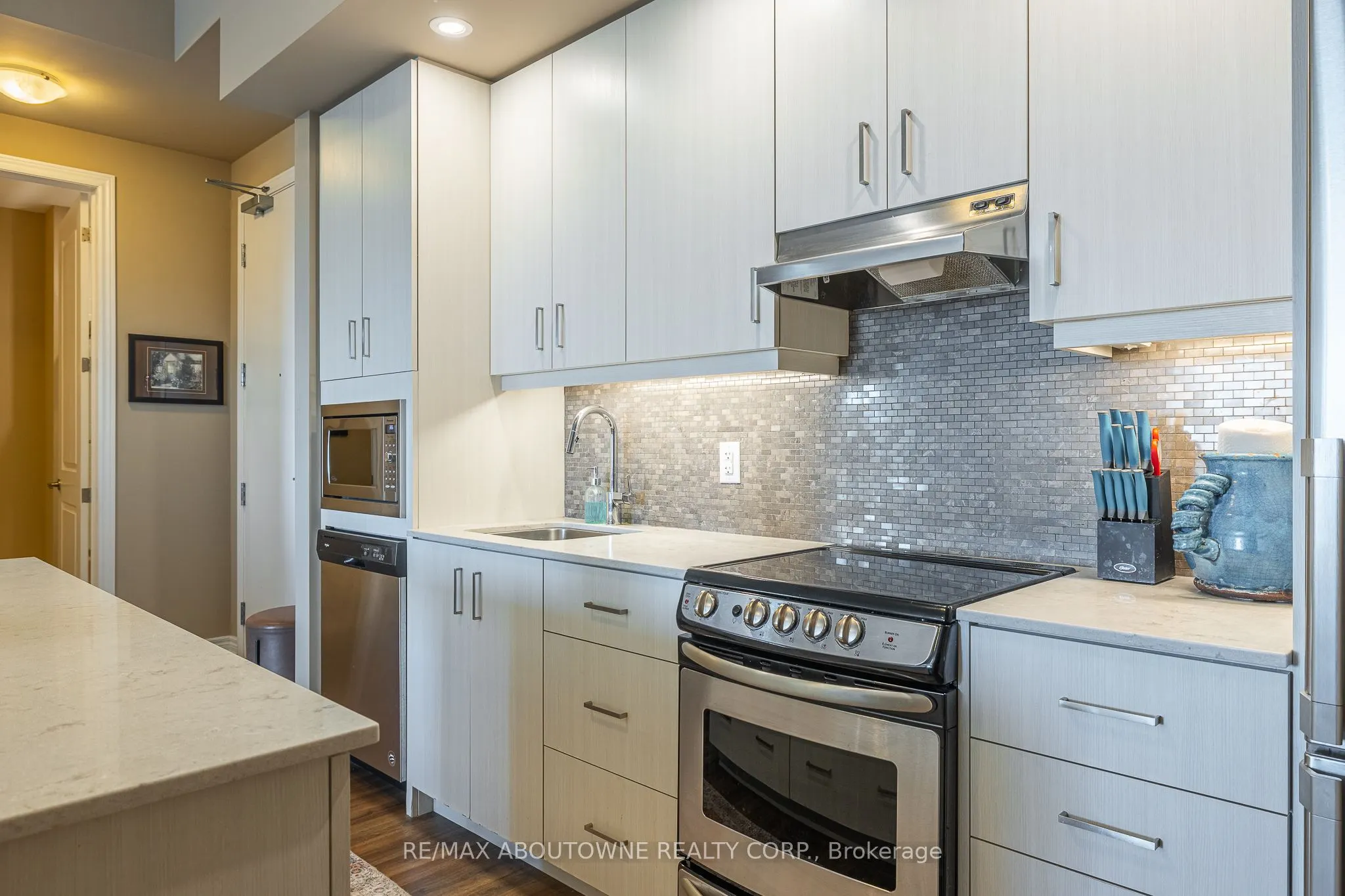 40 Esplanade Lane, #614