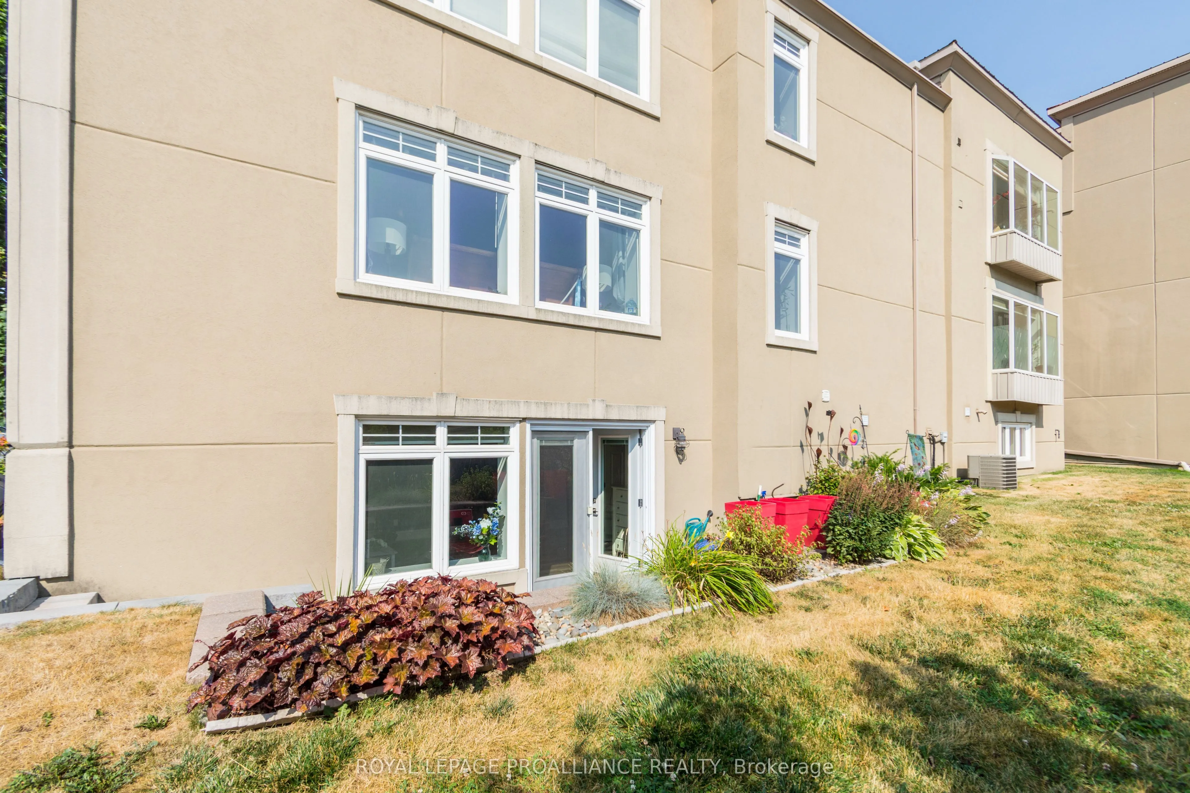 145 Farley Avenue, #103