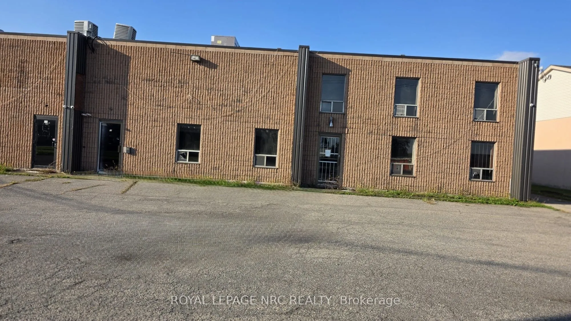 12-18 Clark Street S