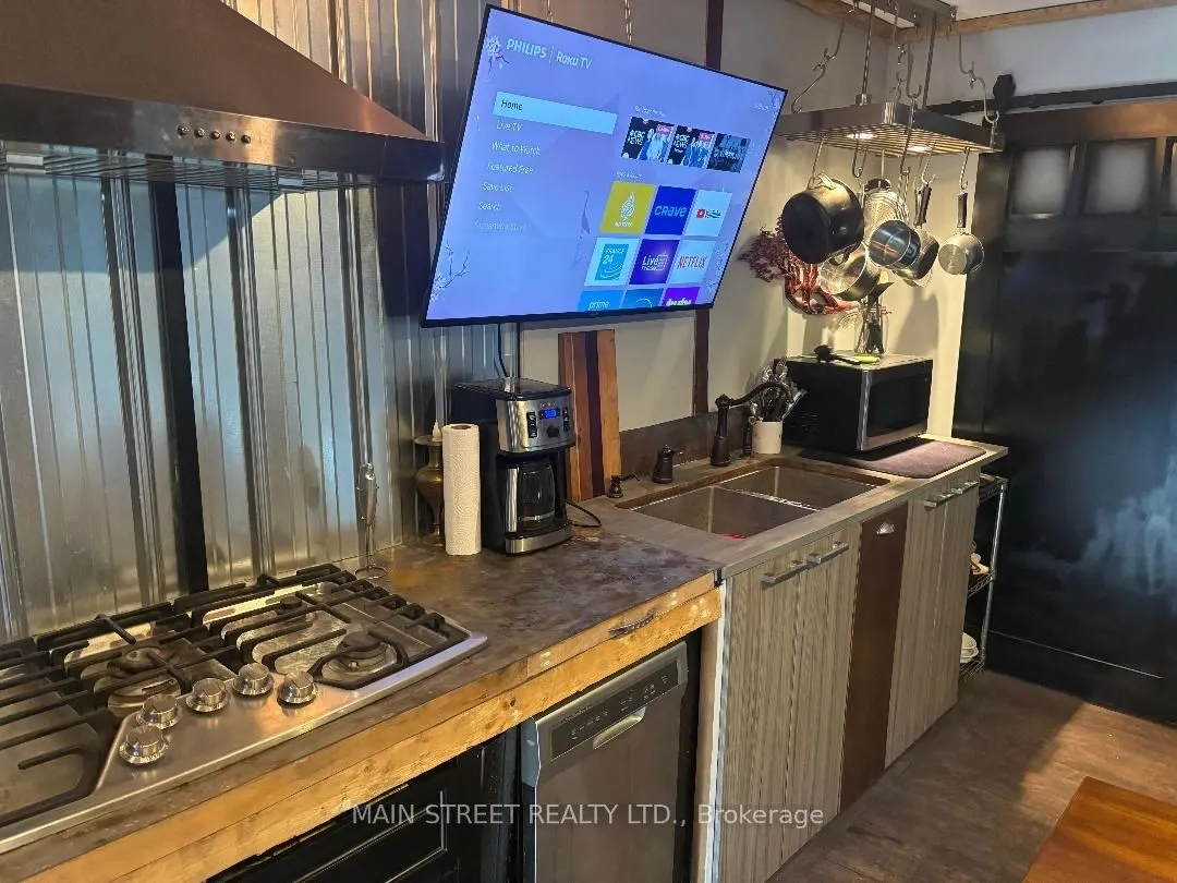17170 Simcoe Street N