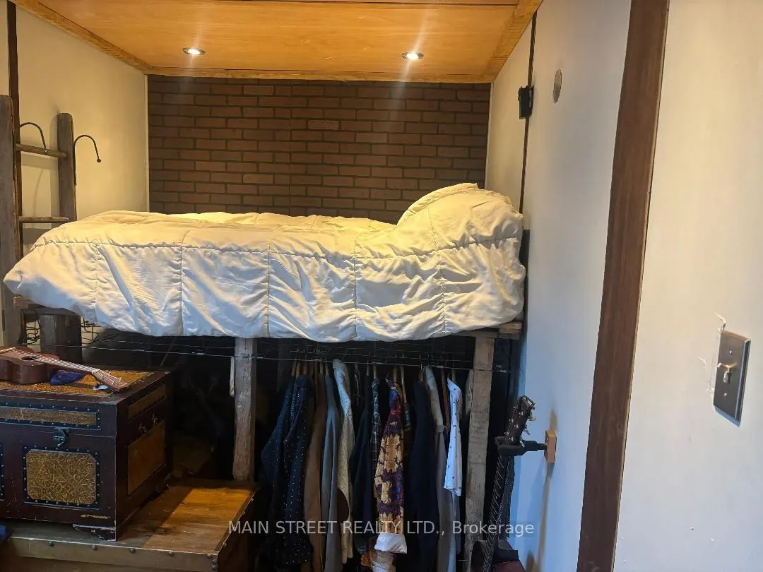 17170 Simcoe Street N