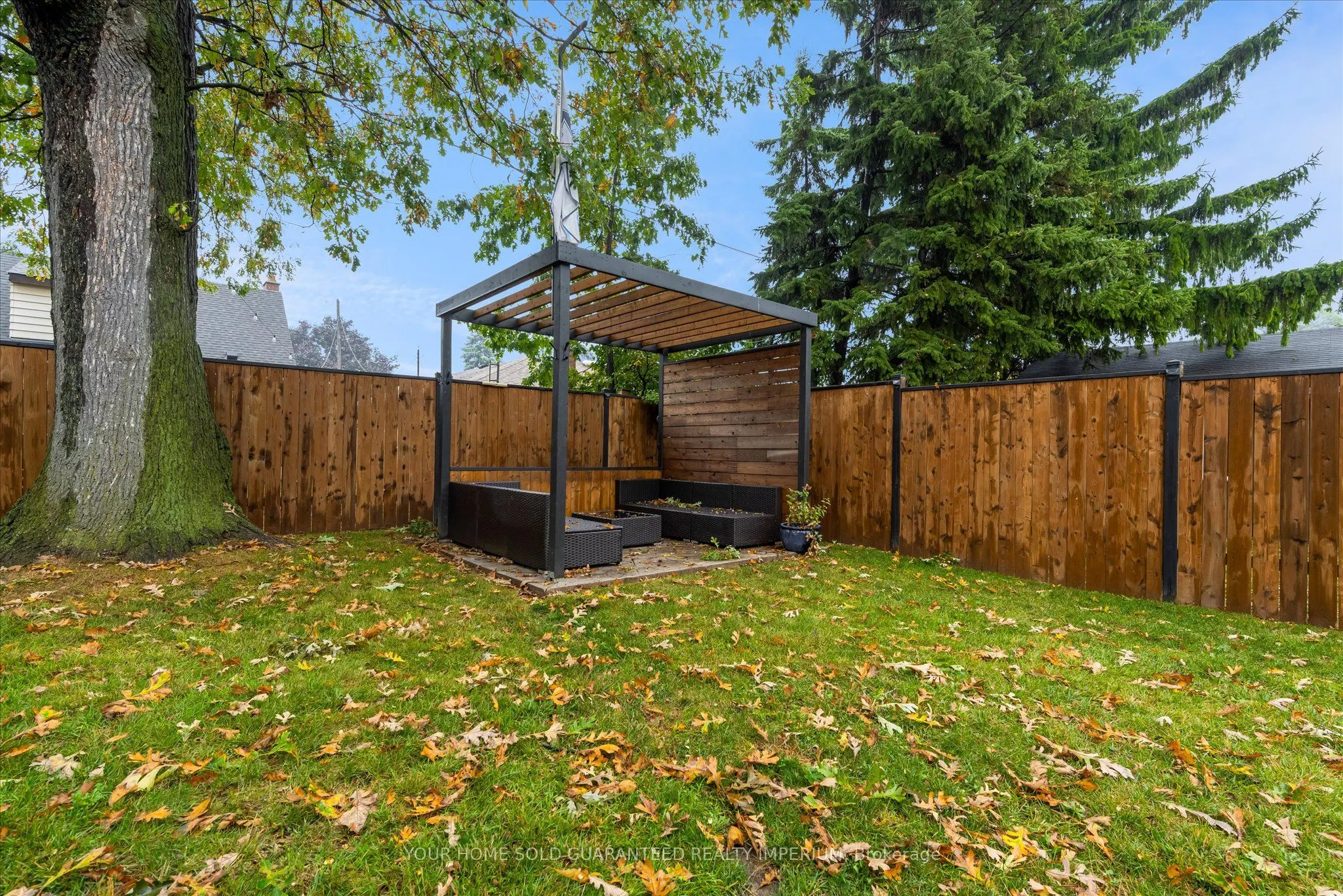 3 MULOCK Avenue