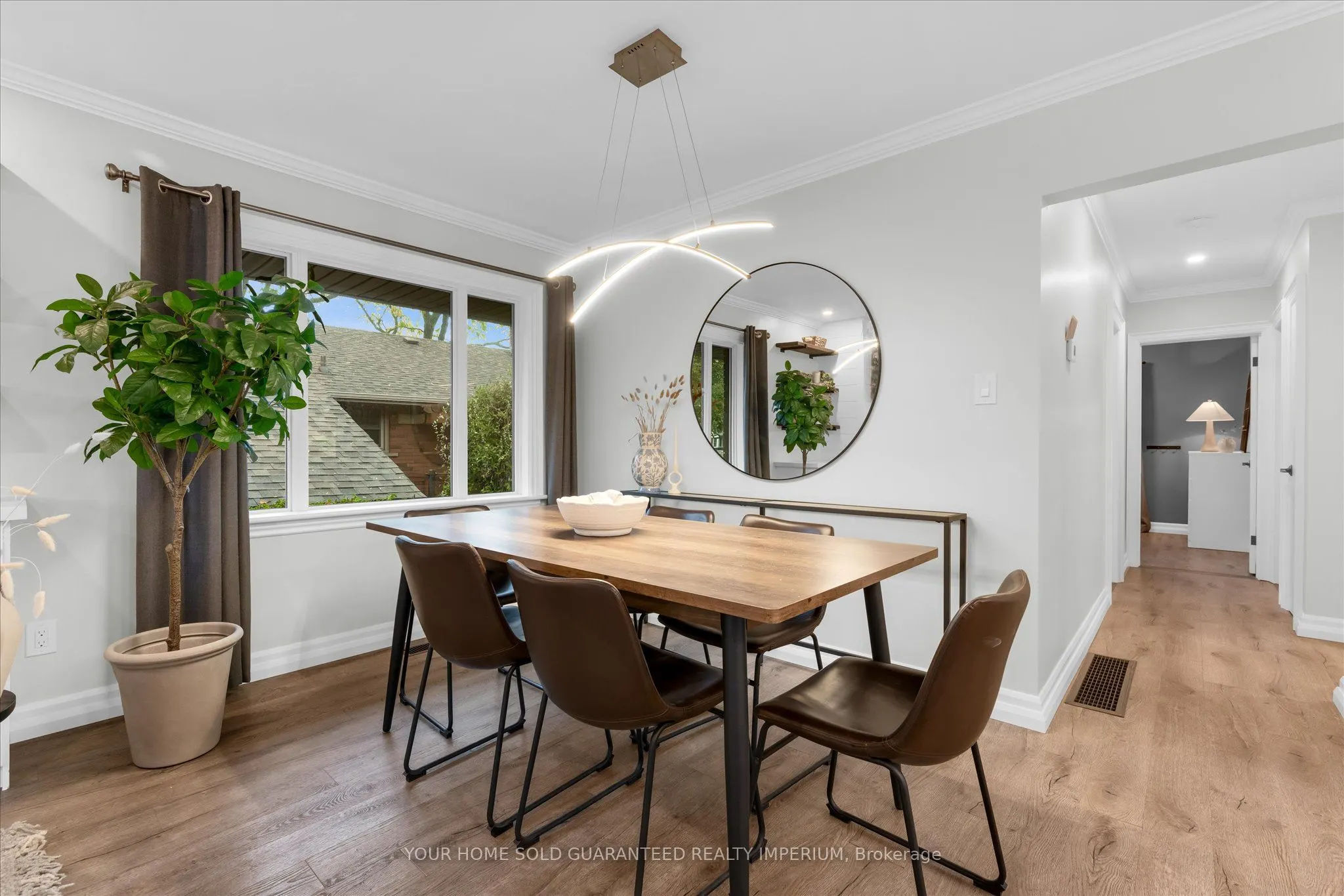 3 MULOCK Avenue