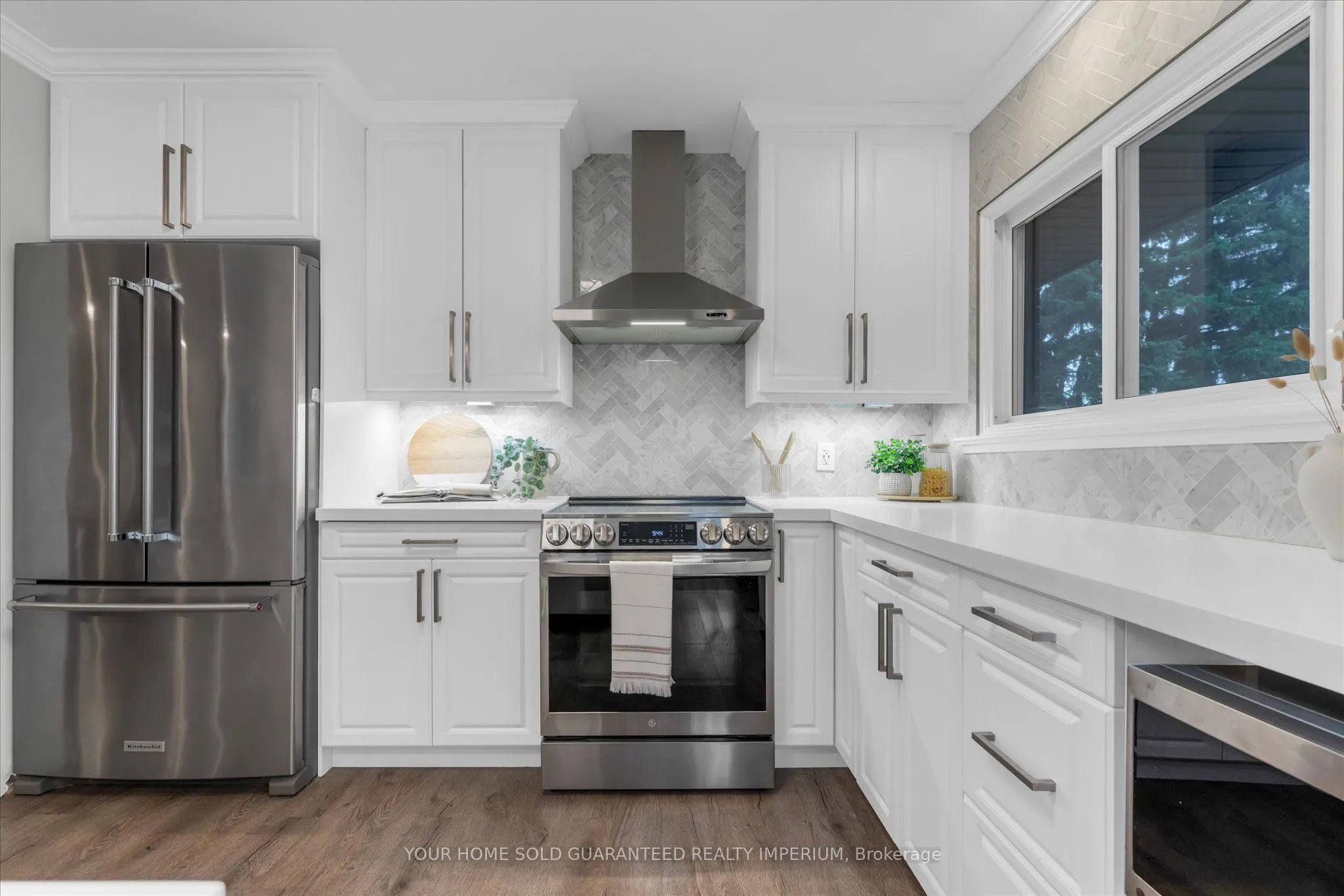 3 MULOCK Avenue