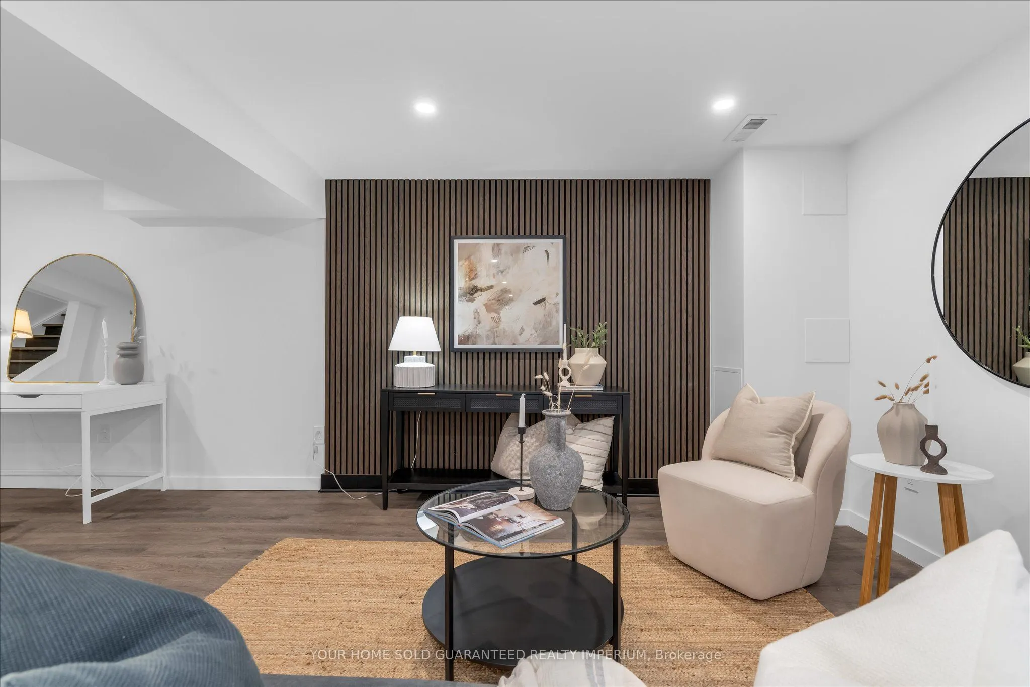 3 MULOCK Avenue