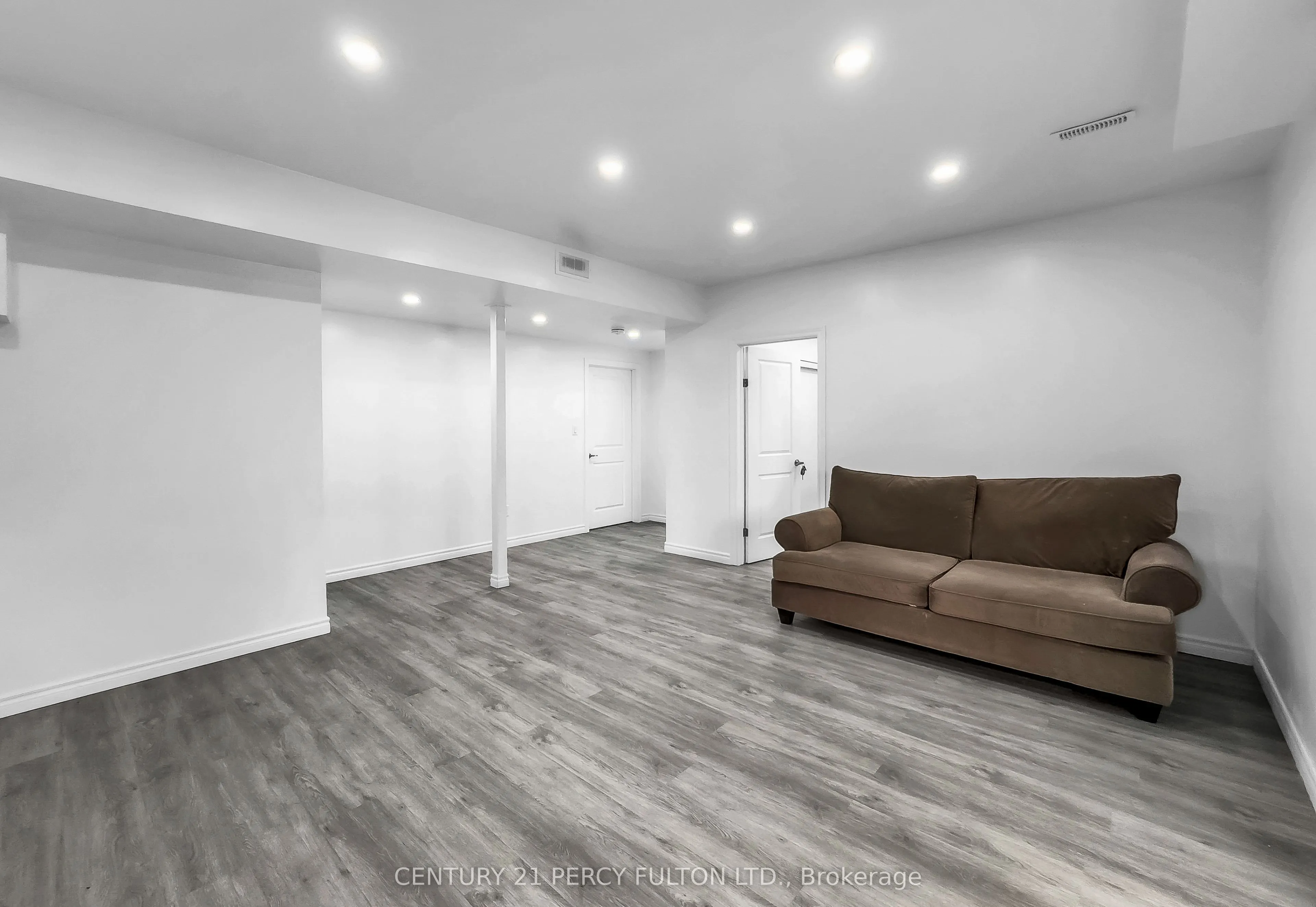 302 Cullen Trail