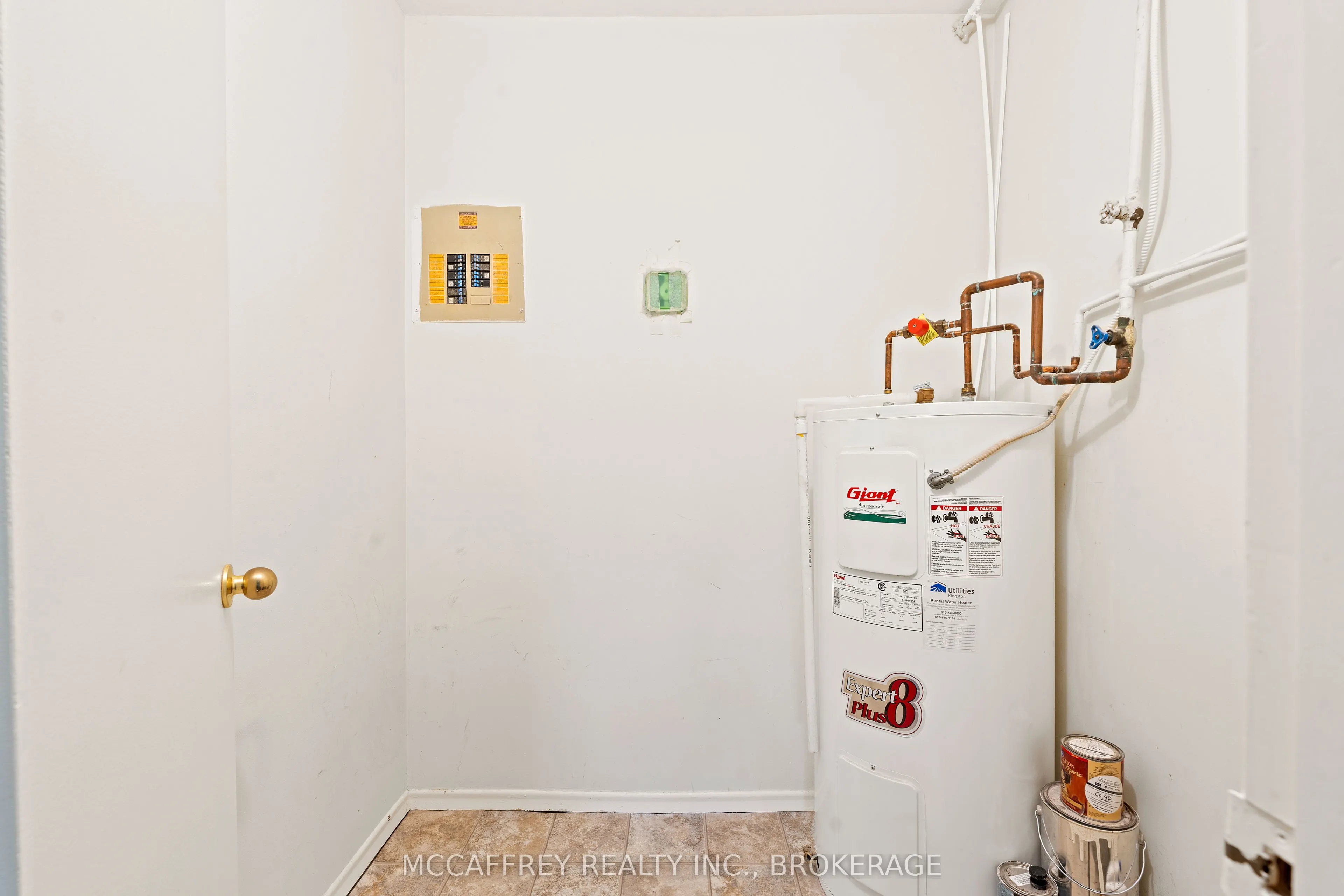 1010 Pembridge Crescent, #102