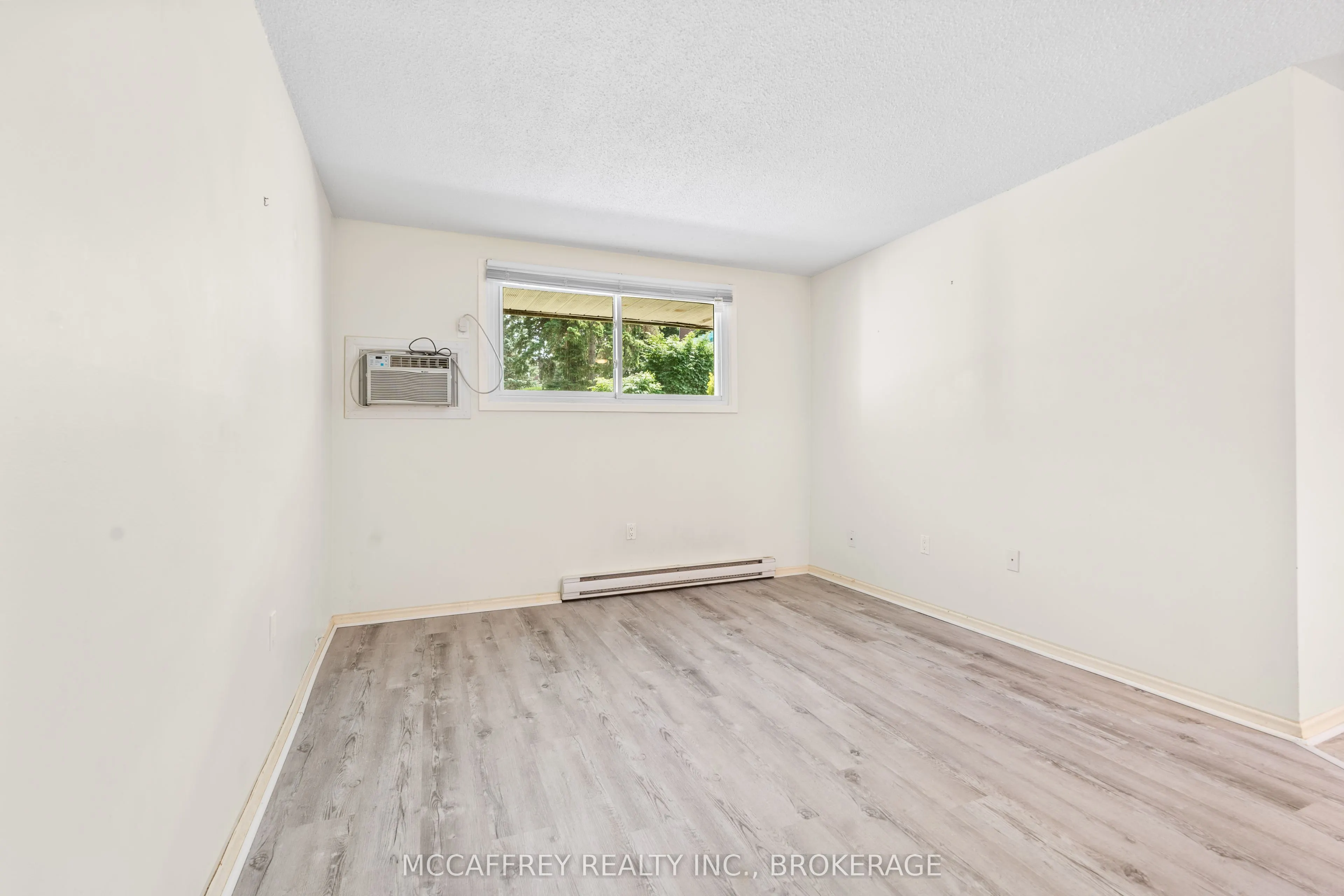 1010 Pembridge Crescent, #102