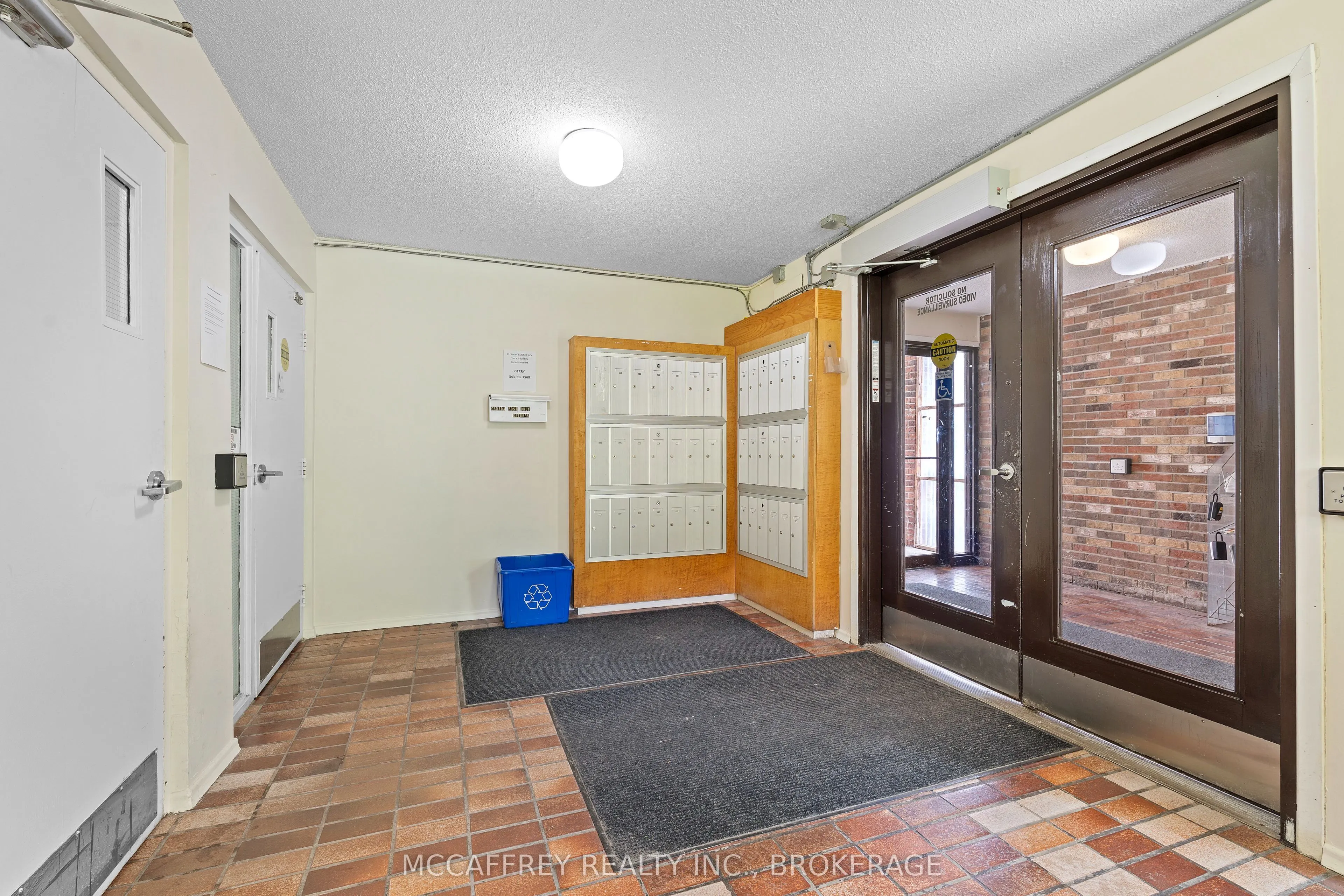 1010 Pembridge Crescent, #102