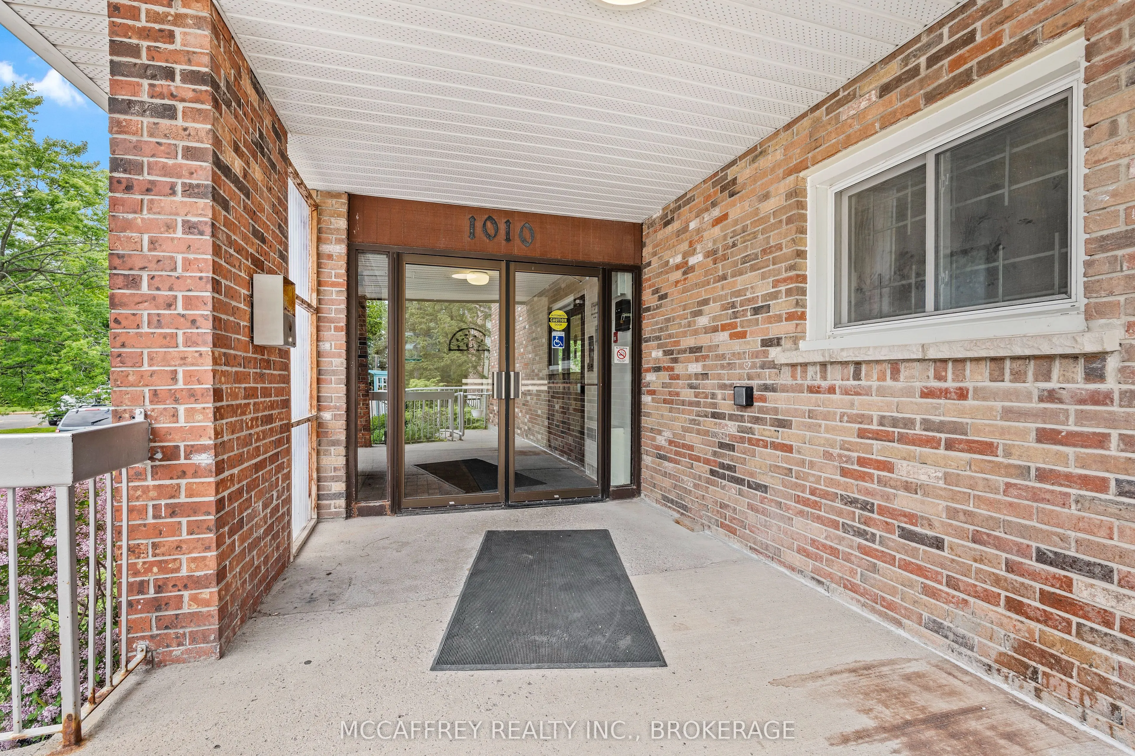 1010 Pembridge Crescent, #102