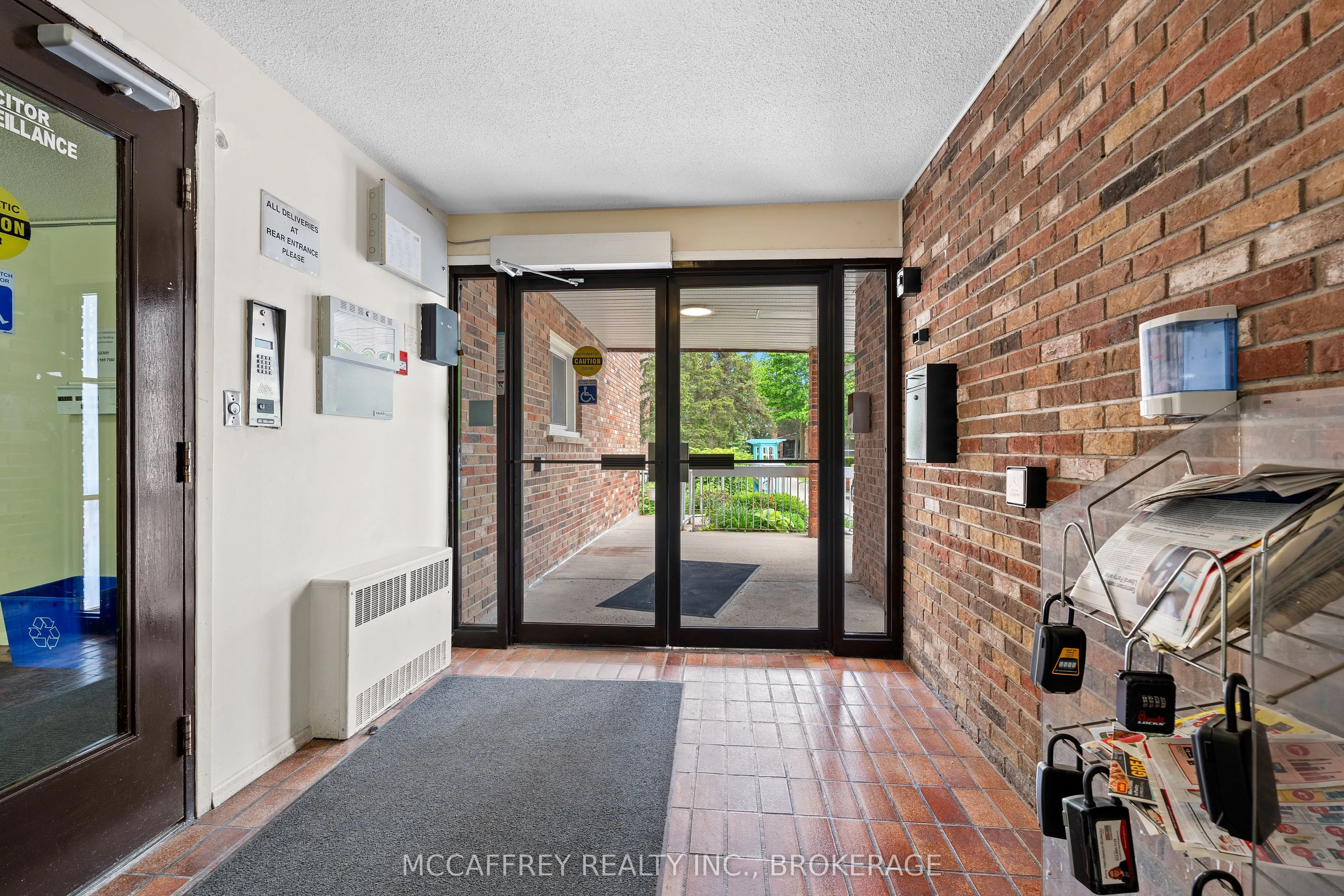 1010 Pembridge Crescent, #102