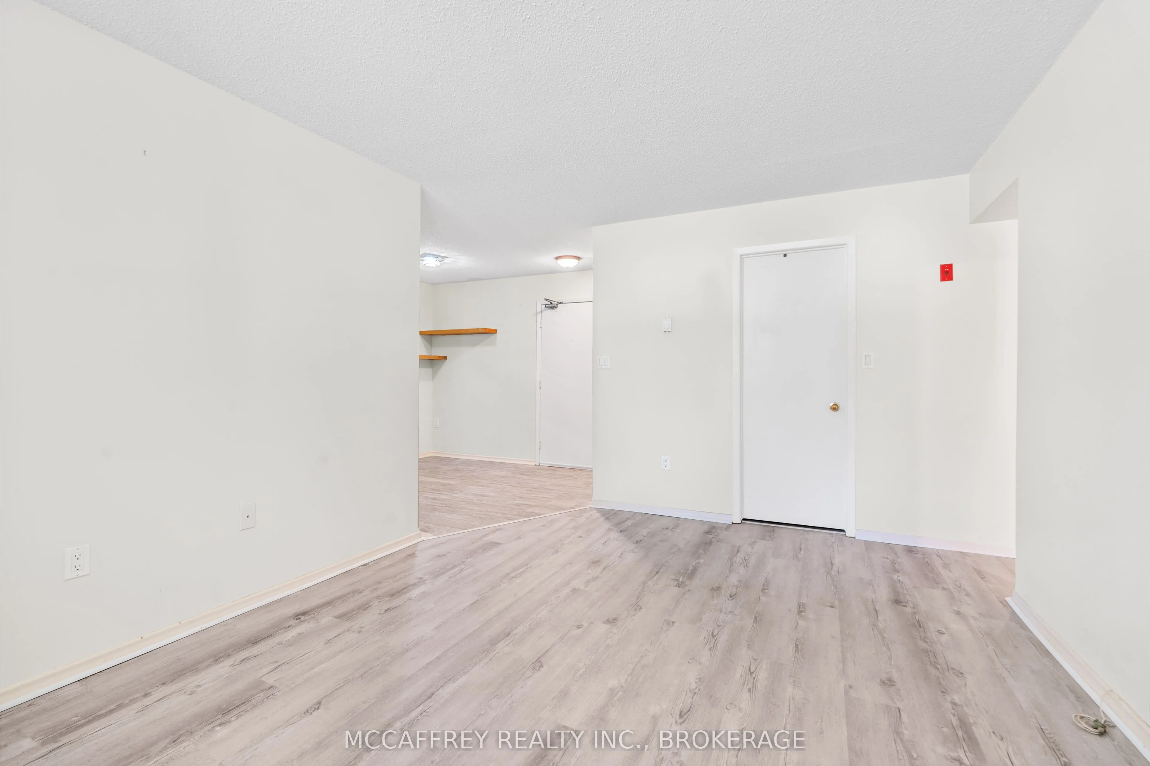 1010 Pembridge Crescent, #102
