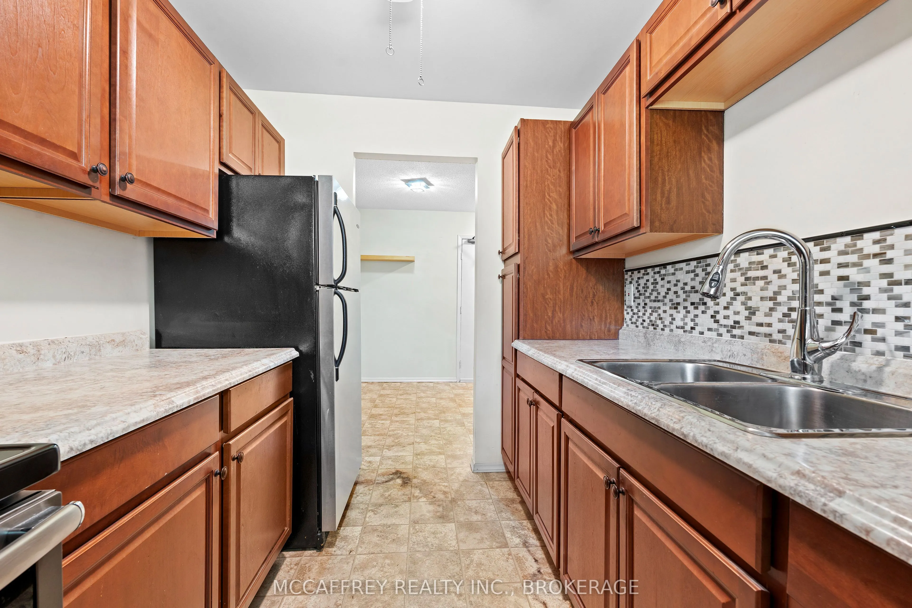 1010 Pembridge Crescent, #102